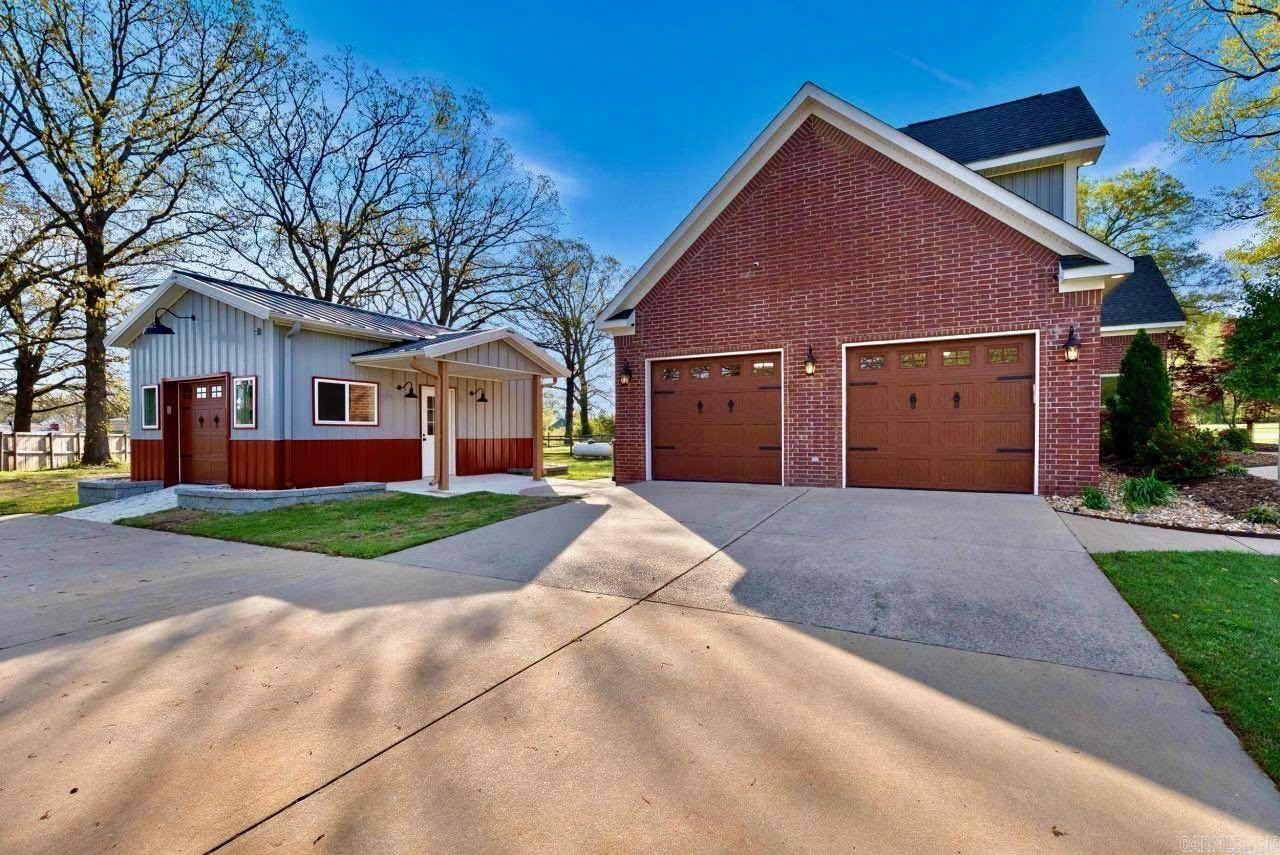 11  Hillside  Greenbrier, AR
