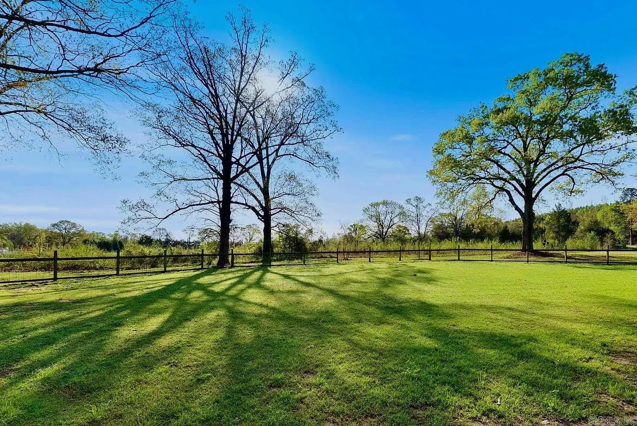 11  Hillside  Greenbrier, AR