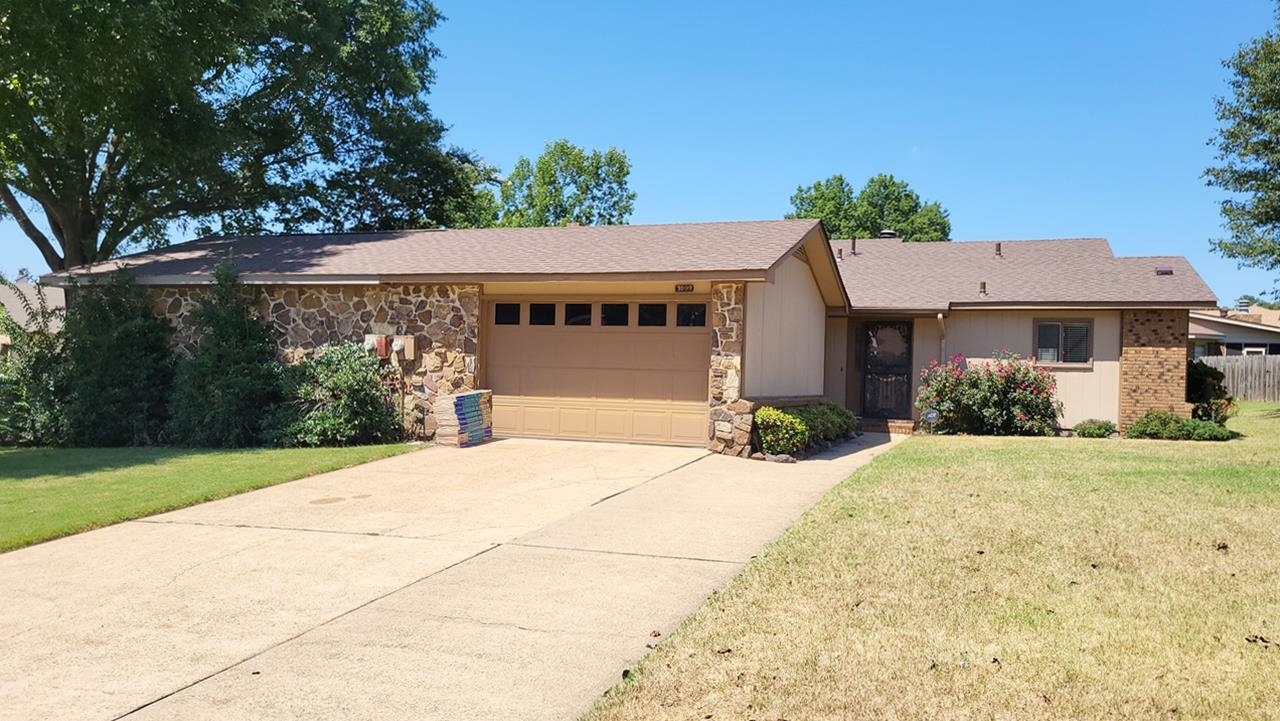 102 Briarcrest Court