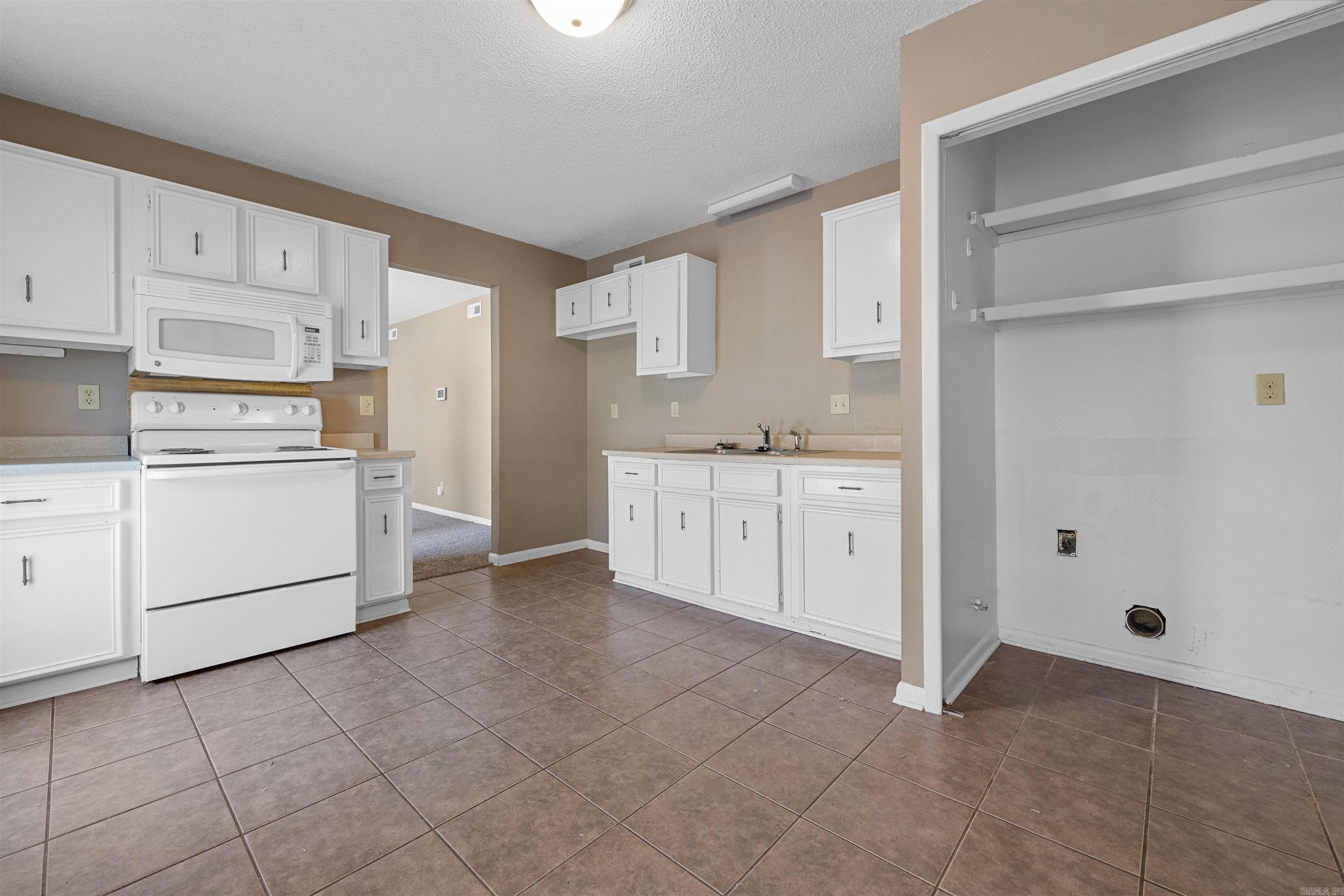 222  Lonsdale  Jacksonville, AR