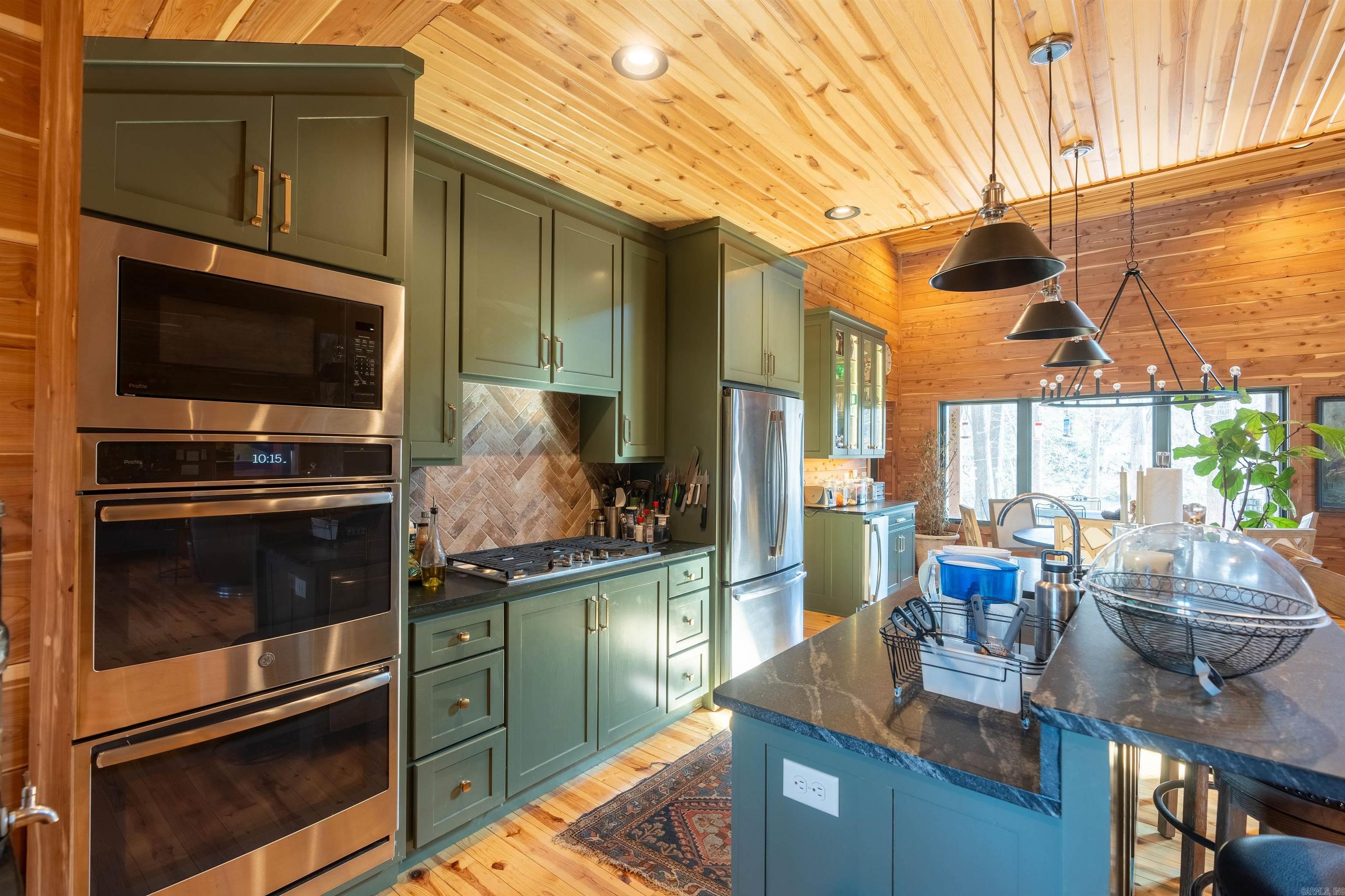 724  Hays  Heber Springs, AR