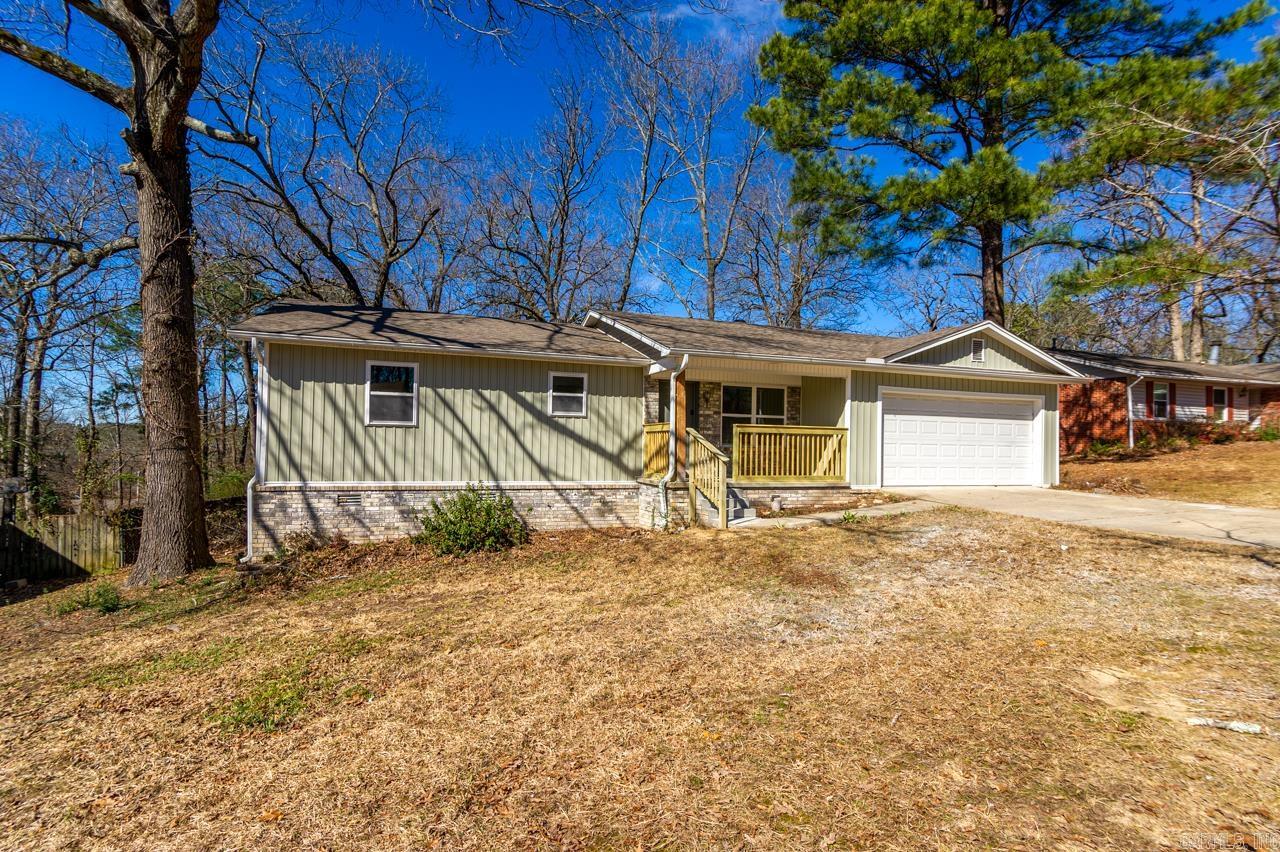 2704 W Greenbrier  Benton, AR