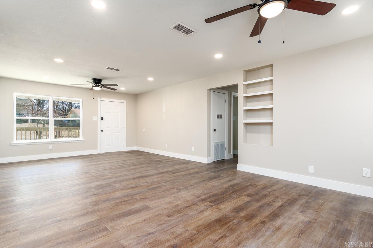 2704 W Greenbrier  Benton, AR