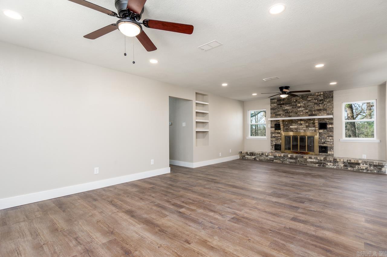 2704 W Greenbrier  Benton, AR