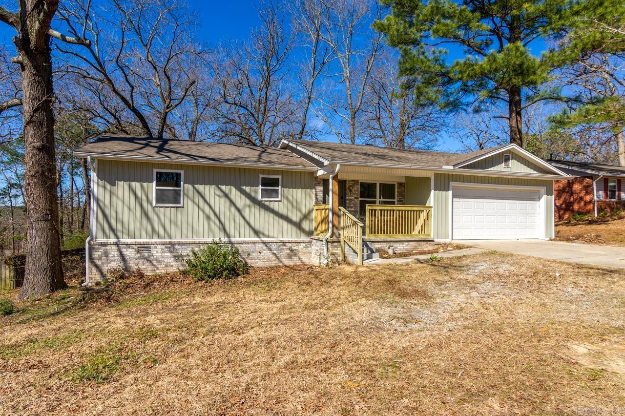 2704 W Greenbrier  Benton, AR