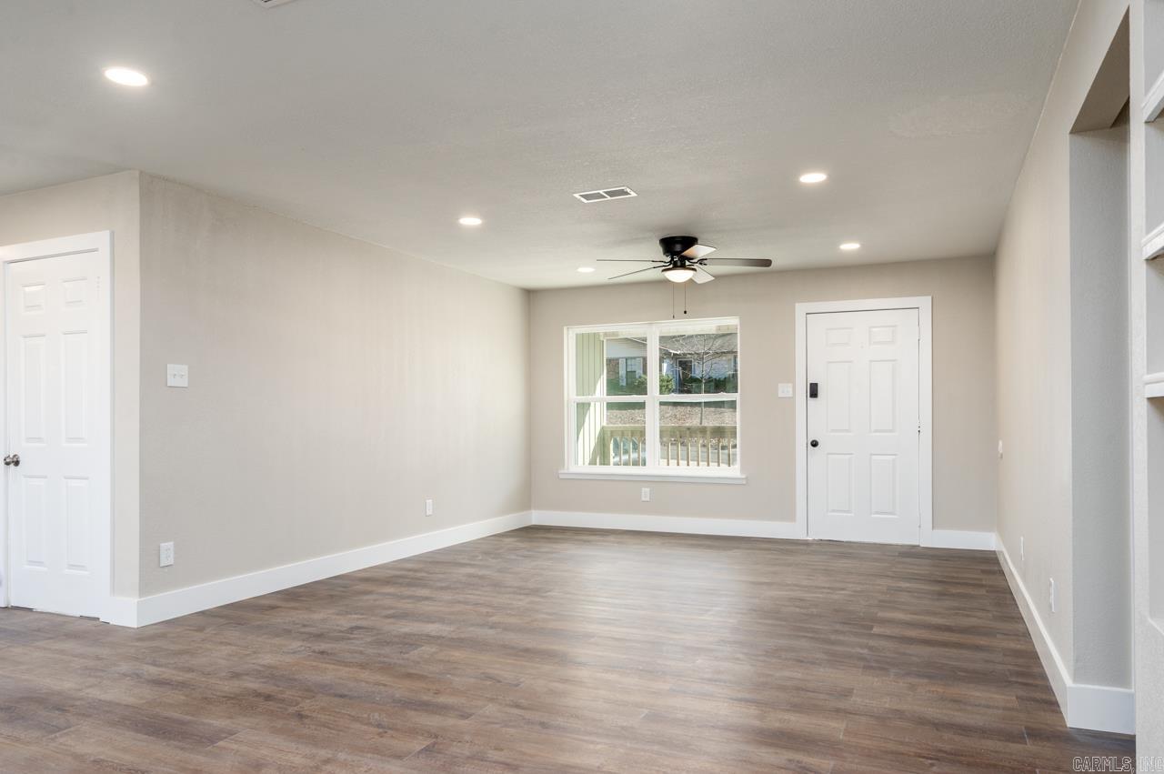 2704 W Greenbrier  Benton, AR