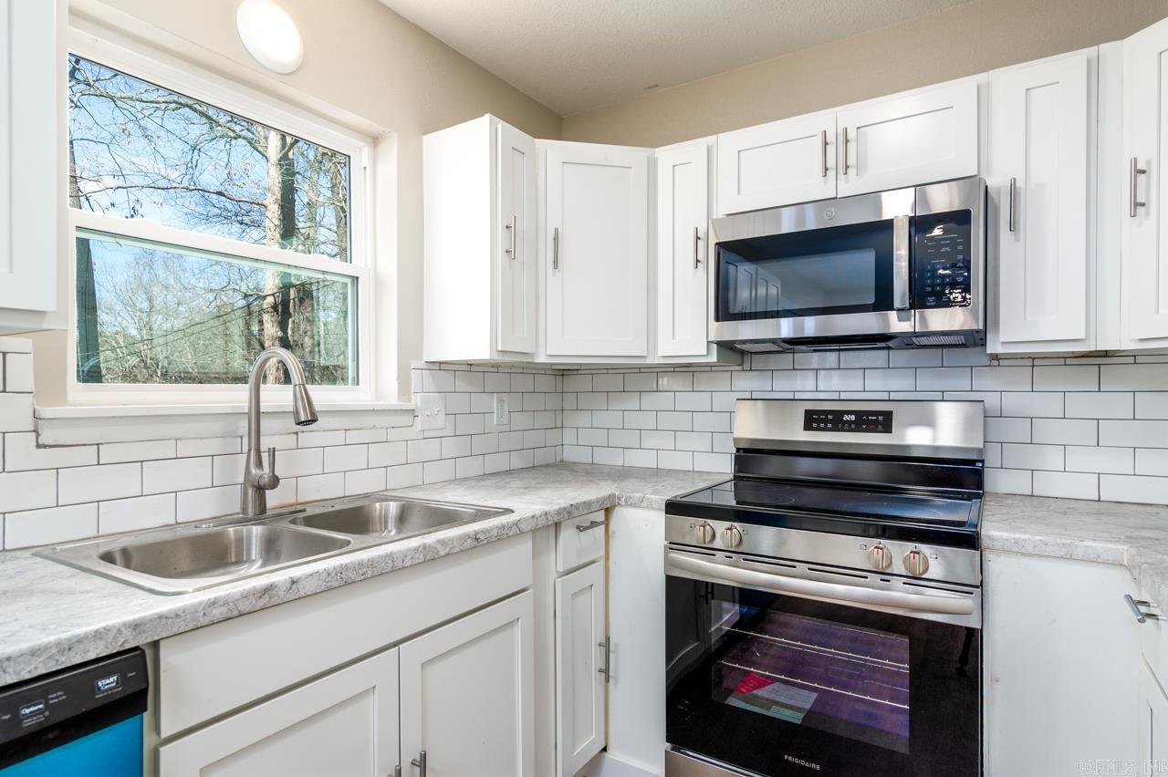 2704 W Greenbrier  Benton, AR