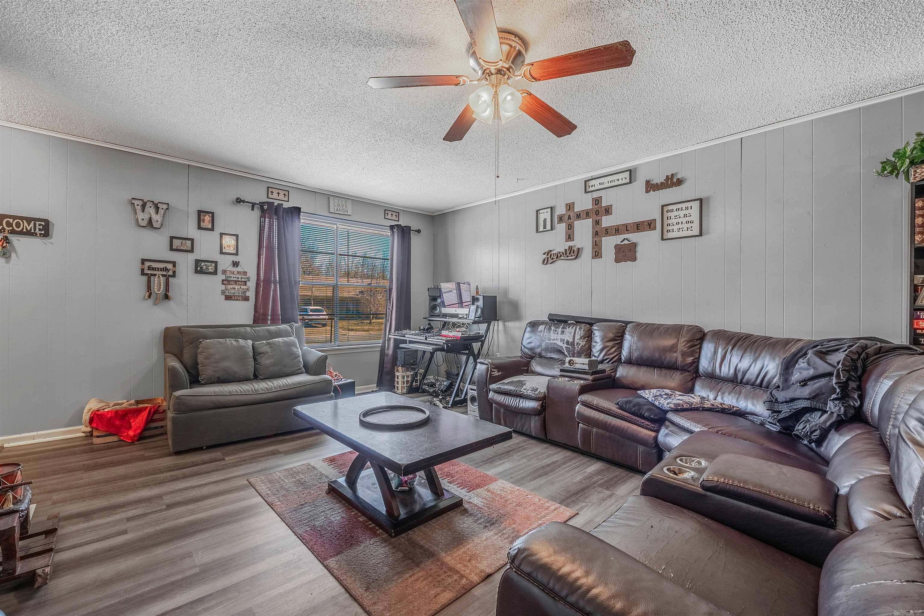 615 & 617  Brierly Dr  Sherwood, AR