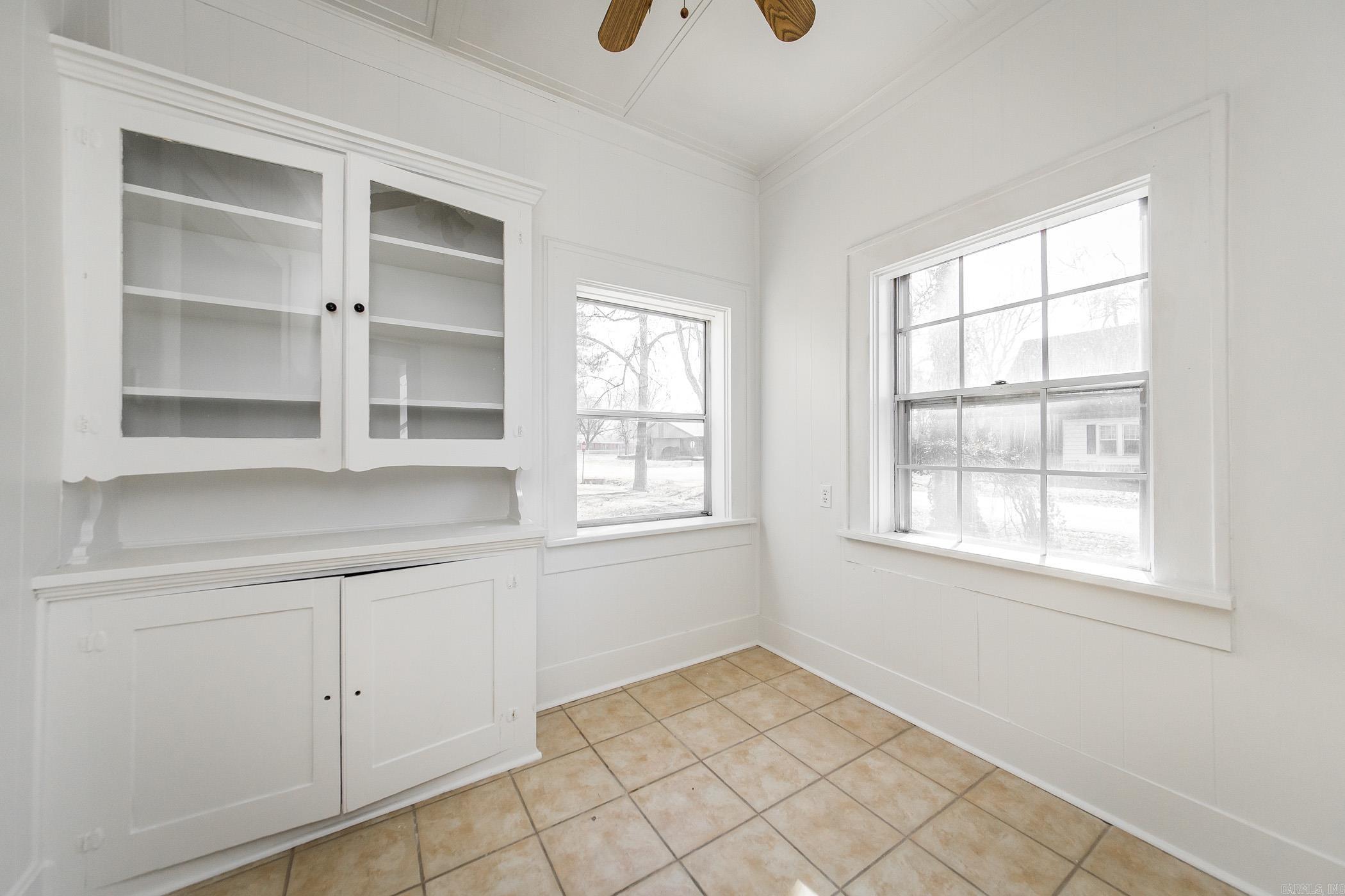 322 SE 4th  England, AR