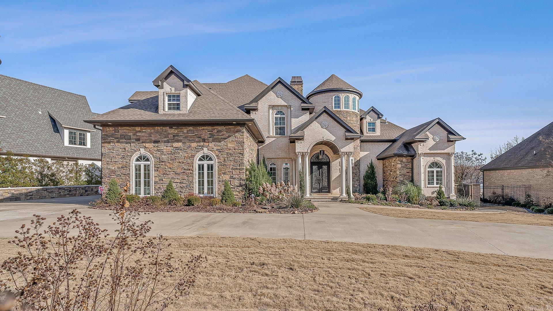 2064 Sloan Lake Dr Jonesboro, AR 72404-6894