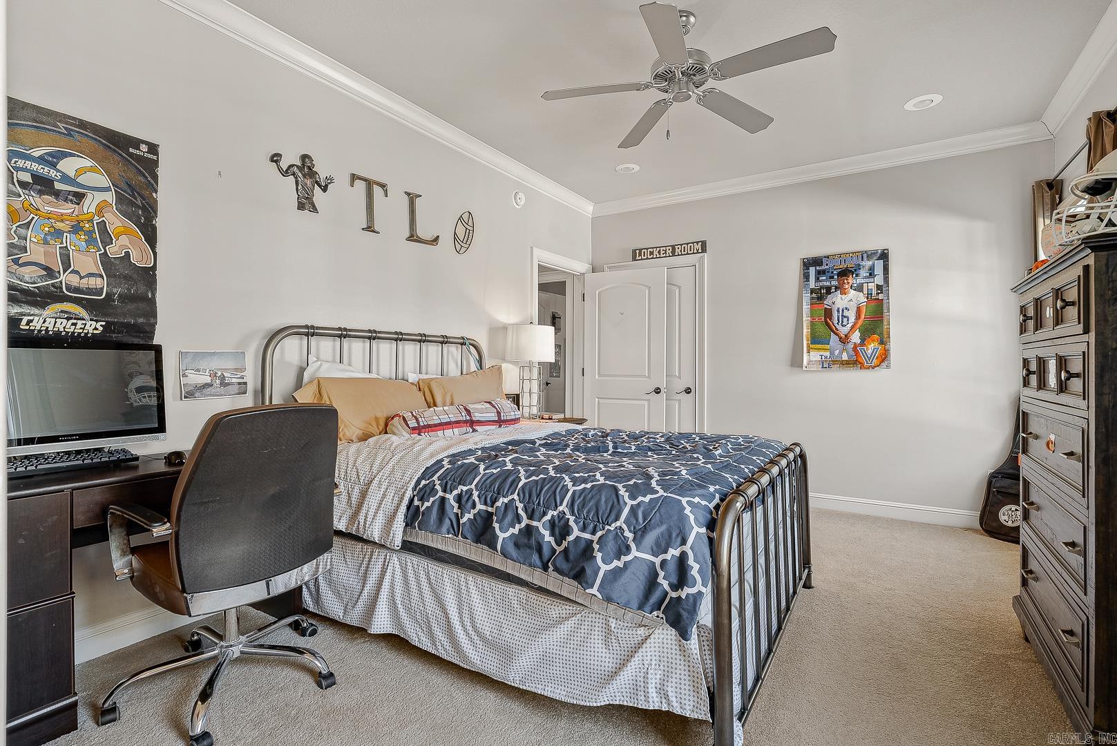 2064 Sloan Lake Dr Jonesboro, AR 72404-6894