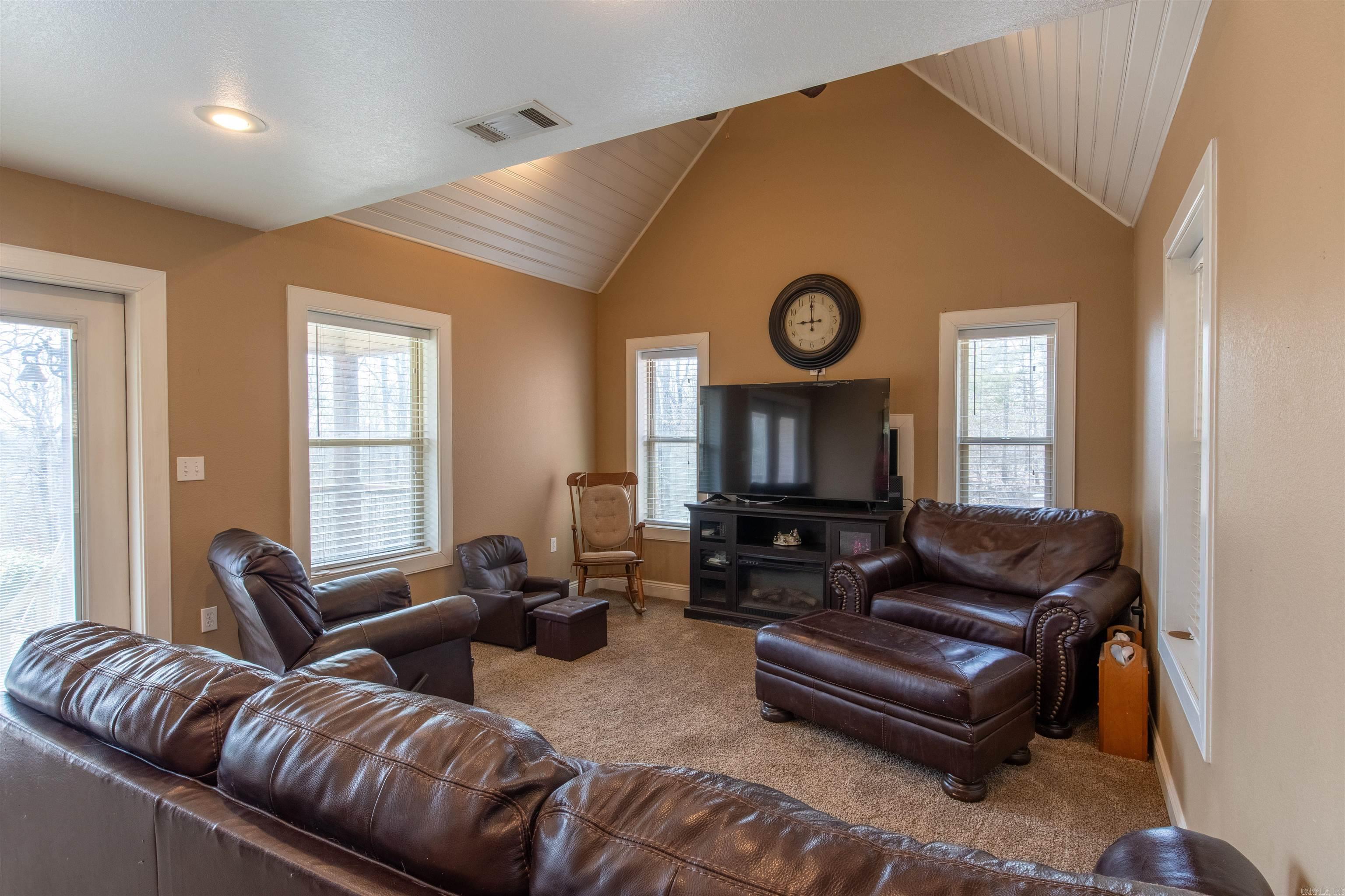 108  Deer Ridge Dr.  Searcy, AR