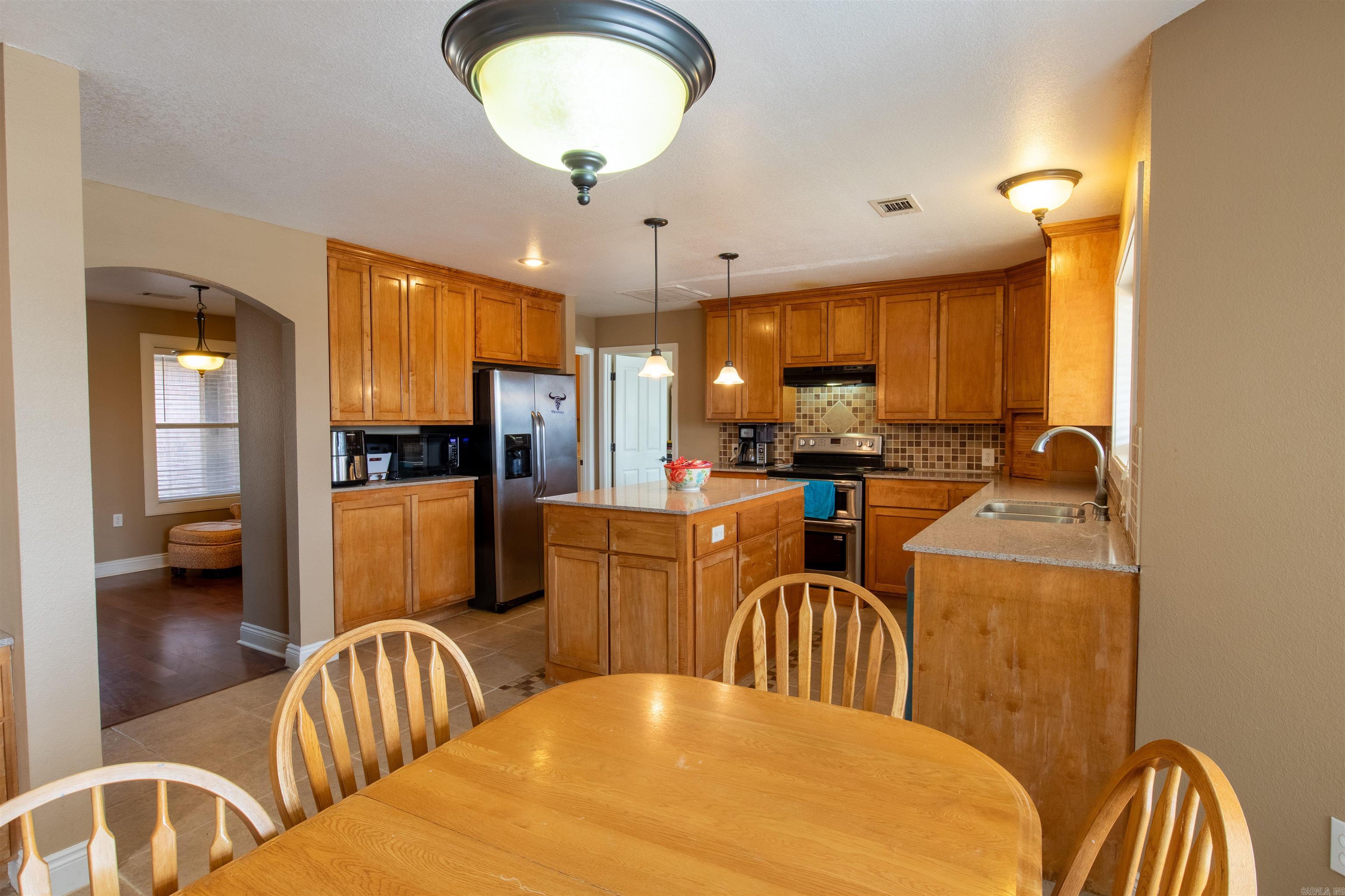 108  Deer Ridge Dr.  Searcy, AR