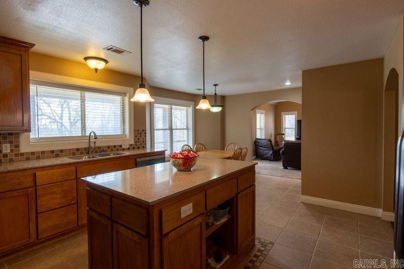 108  Deer Ridge Dr.  Searcy, AR