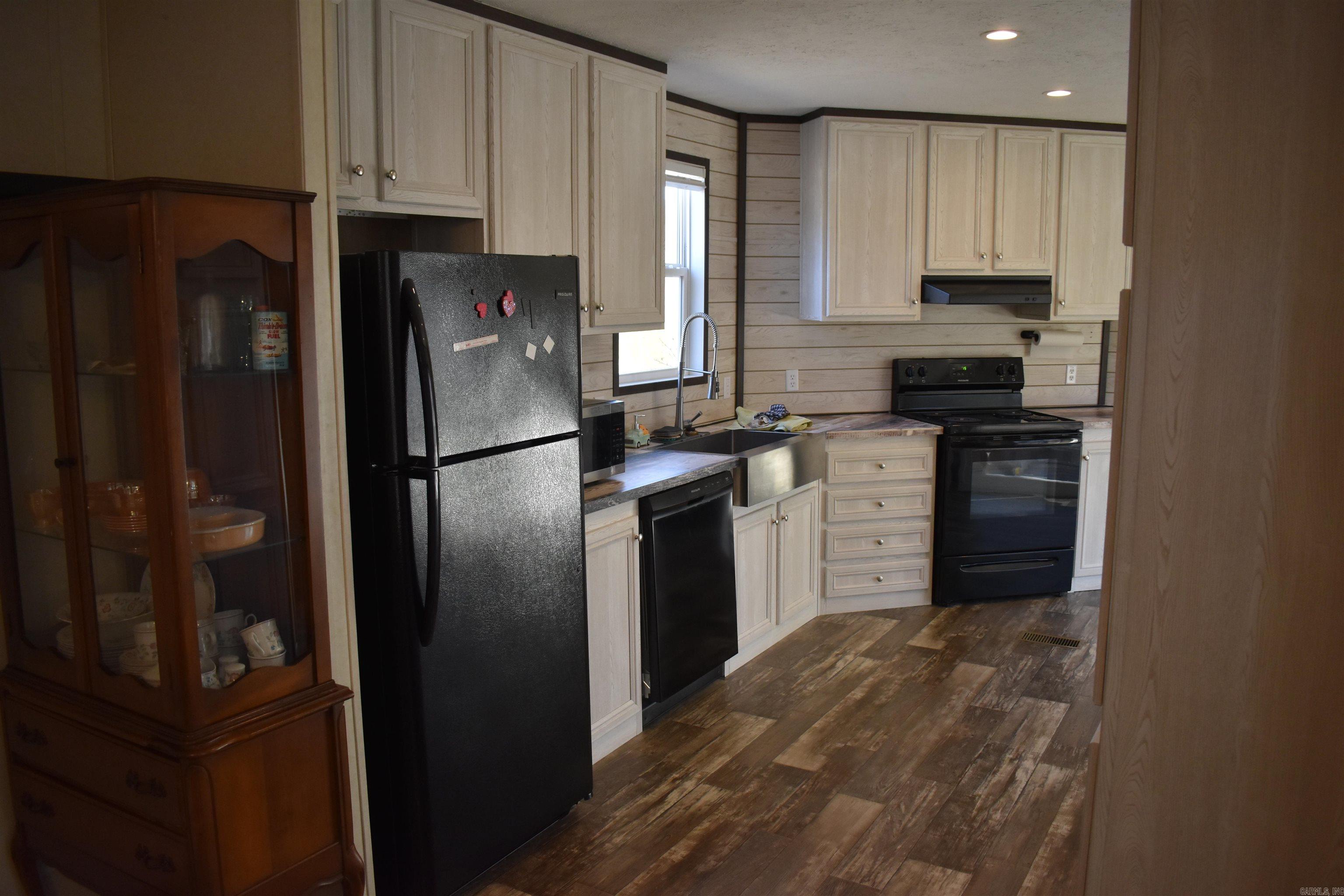 26773  HWY 80  Danville, AR