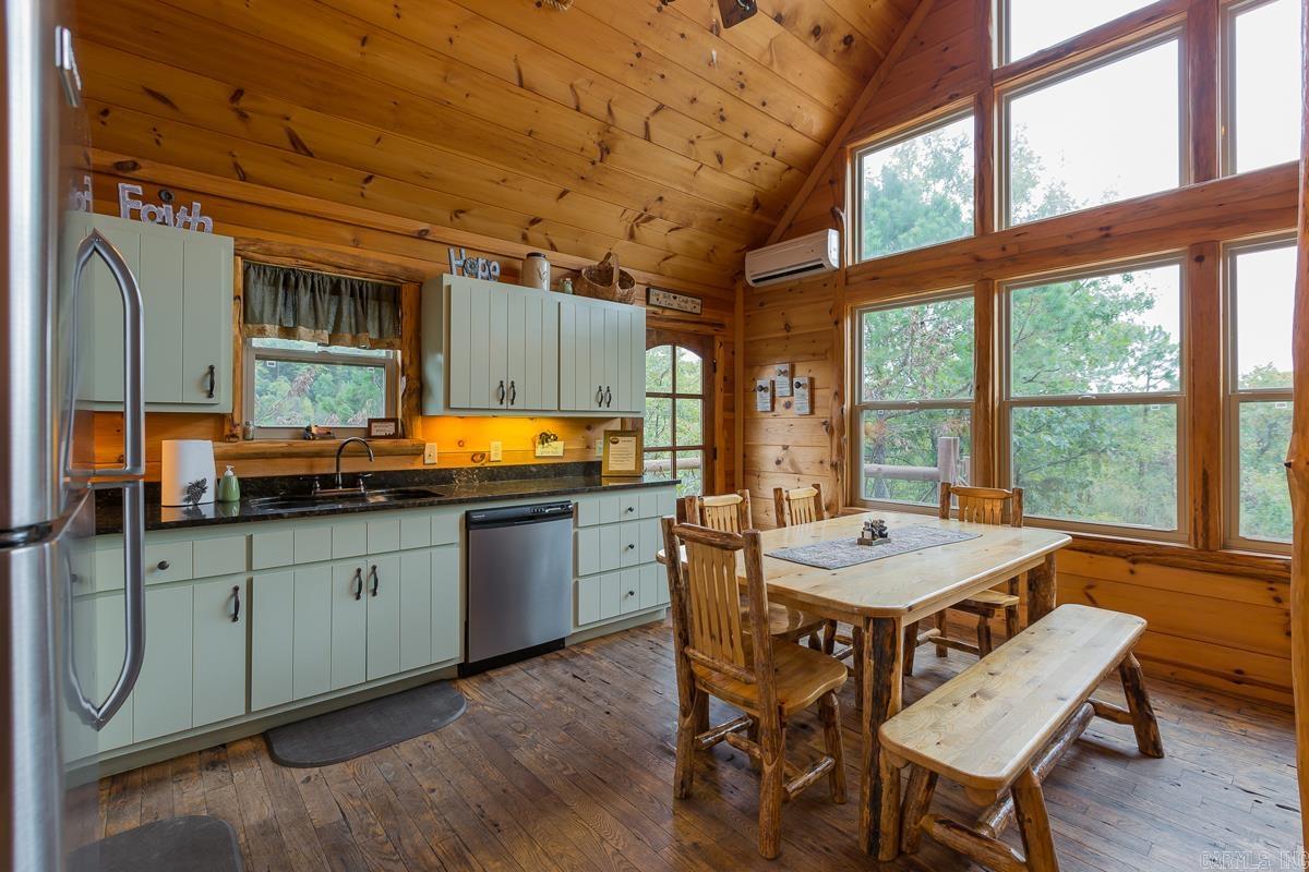 383  Massey Lane  Mena, AR