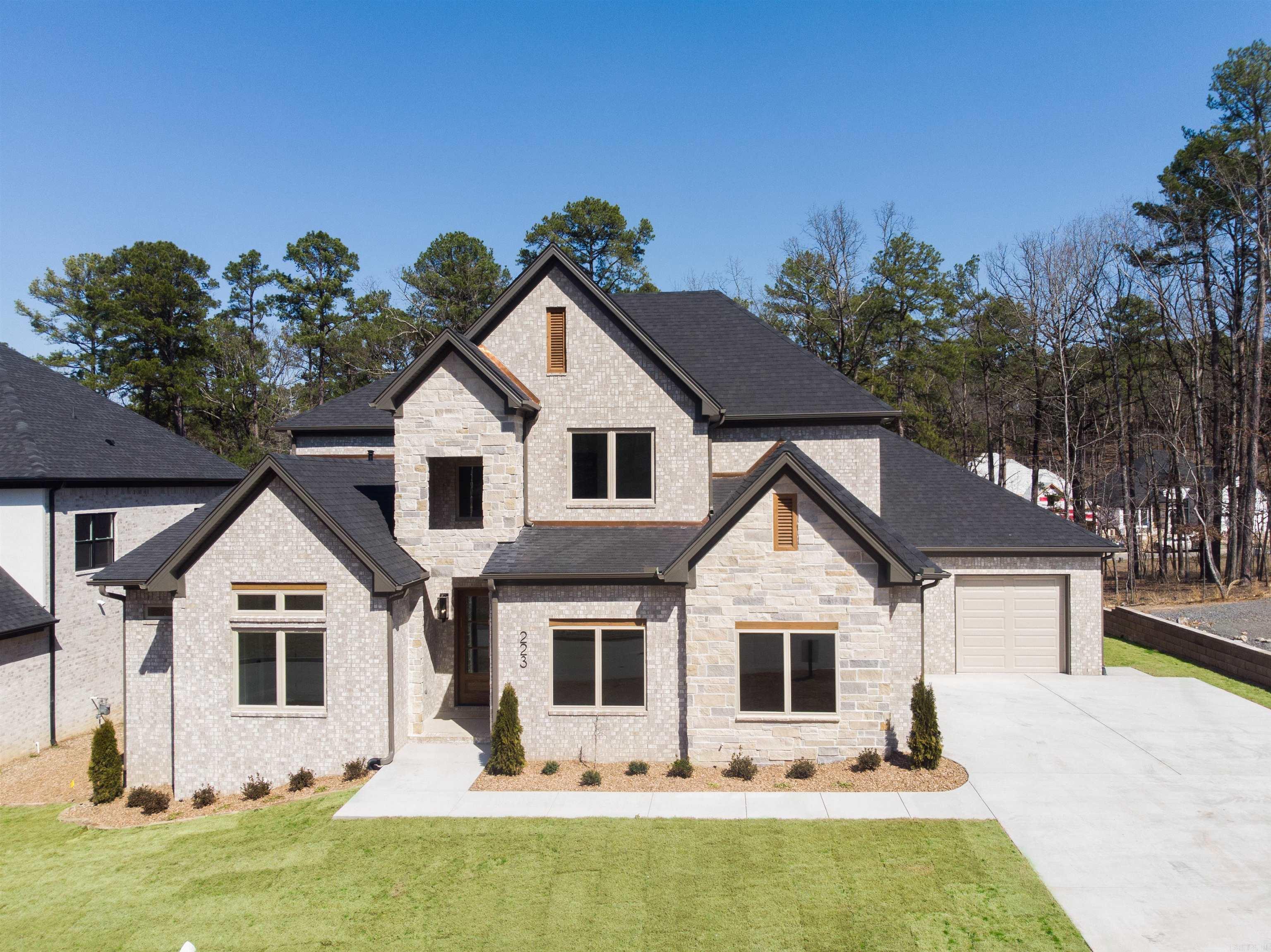 223 Abington Circle Little Rock, AR 72223
