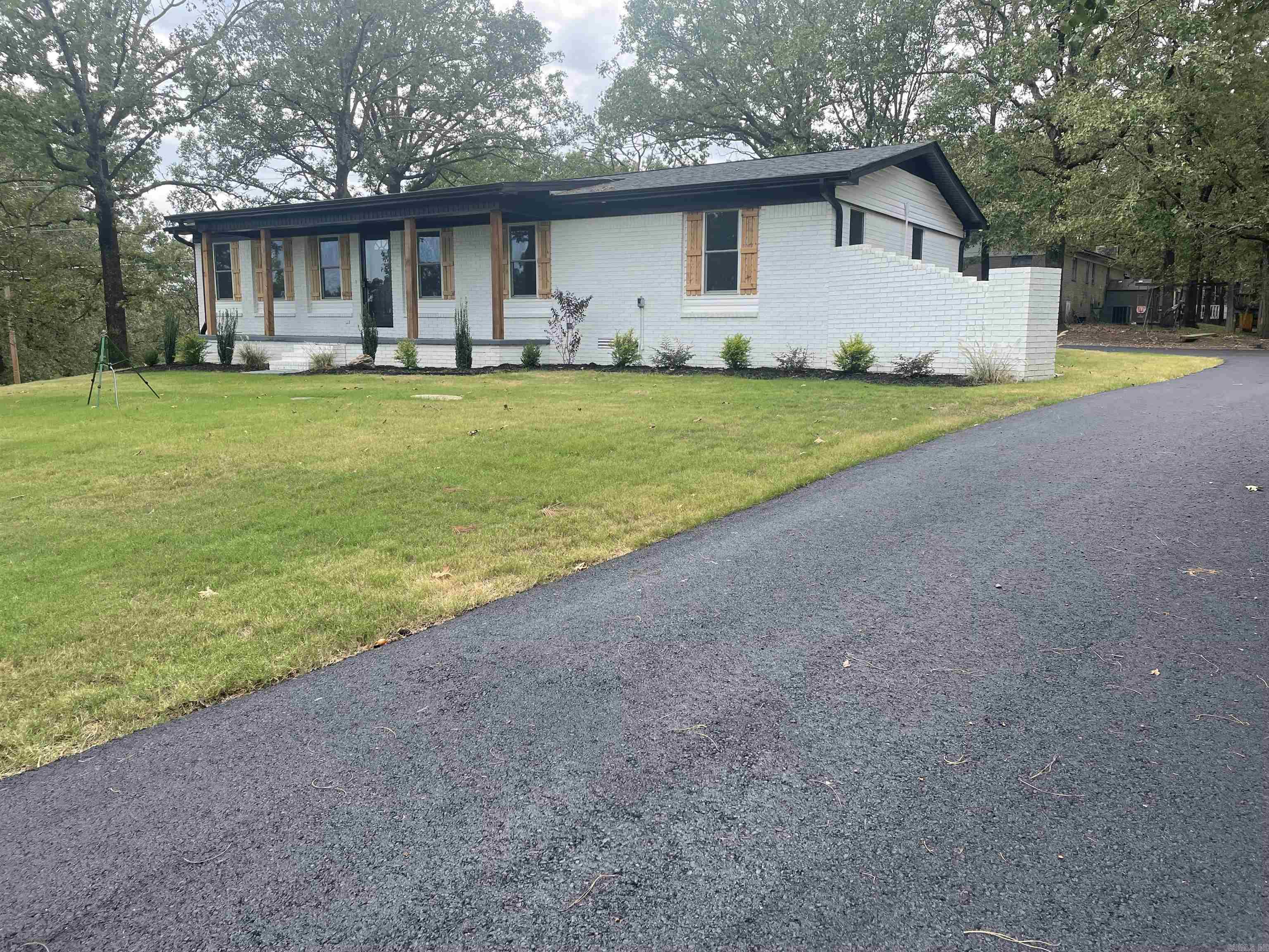301  Stonehurst  Hot Springs, AR