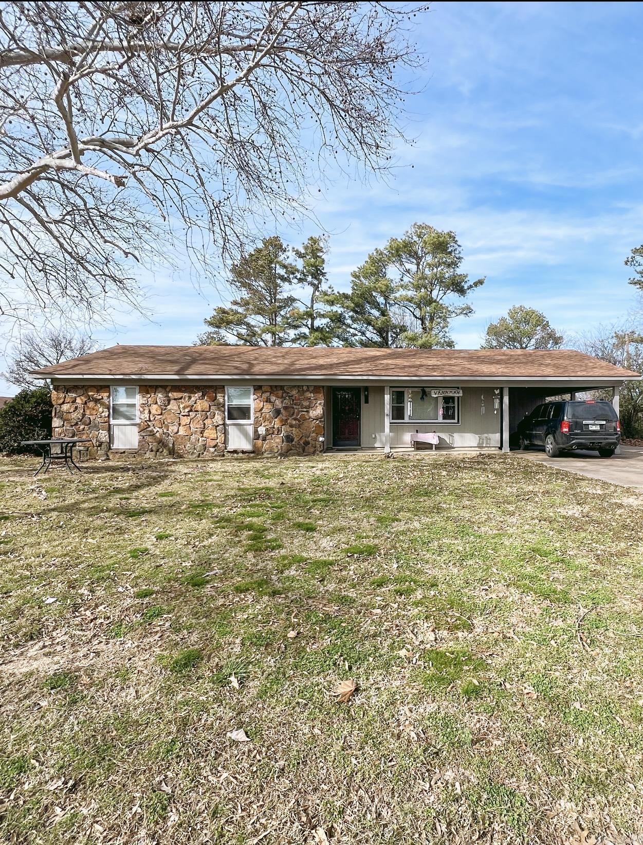 210  Evelyn  Wynne, AR