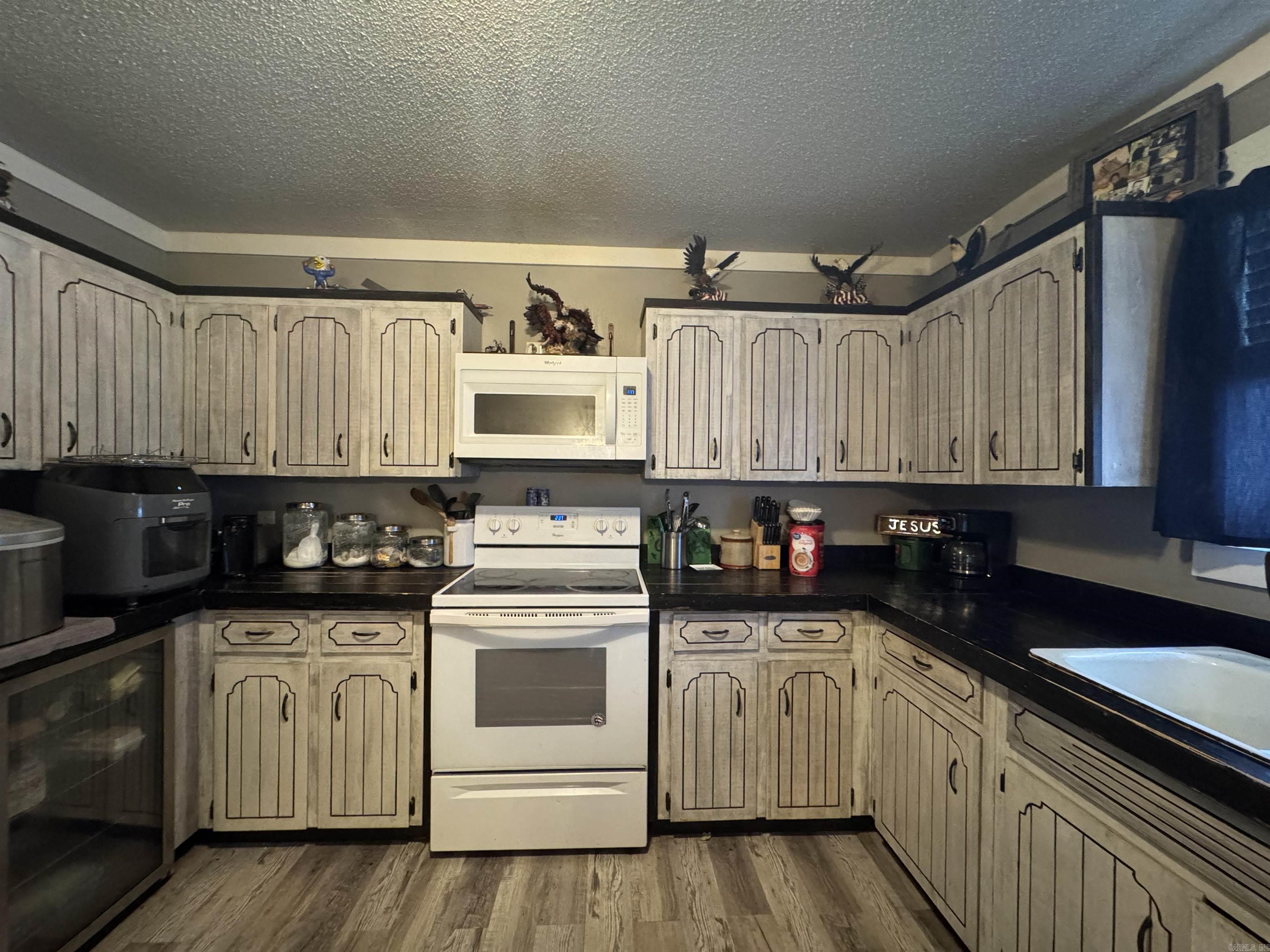 210  Evelyn  Wynne, AR