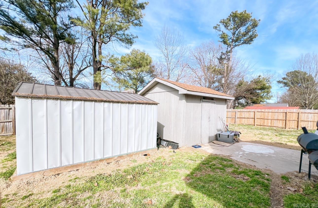 210  Evelyn  Wynne, AR