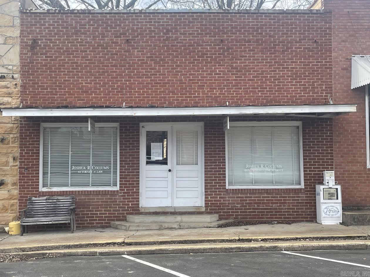 110  Howard Ave.  Mountain View, AR