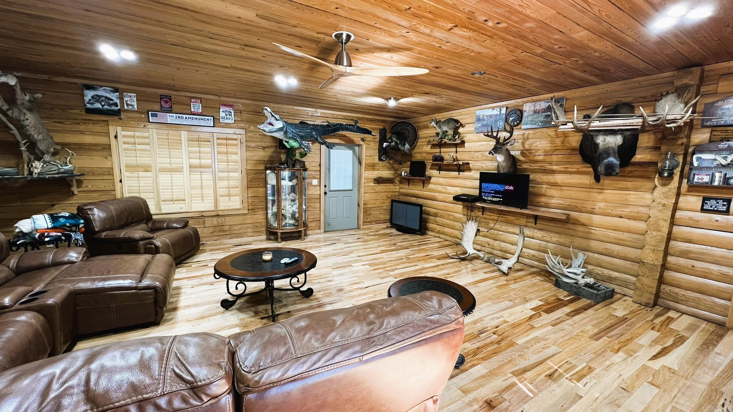 255  Adrian Mc  Tichnor, AR