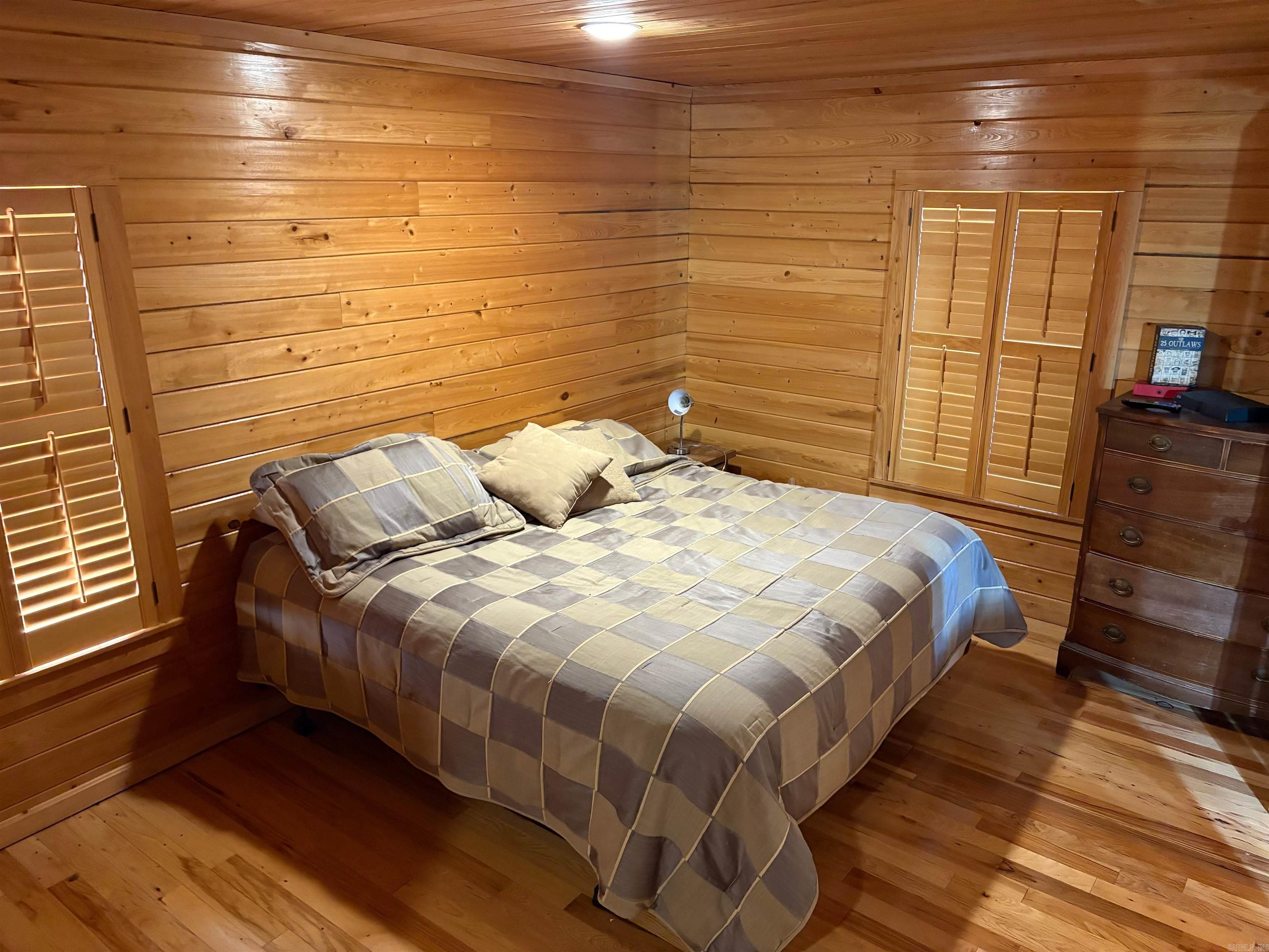 255  Adrian Mc  Tichnor, AR