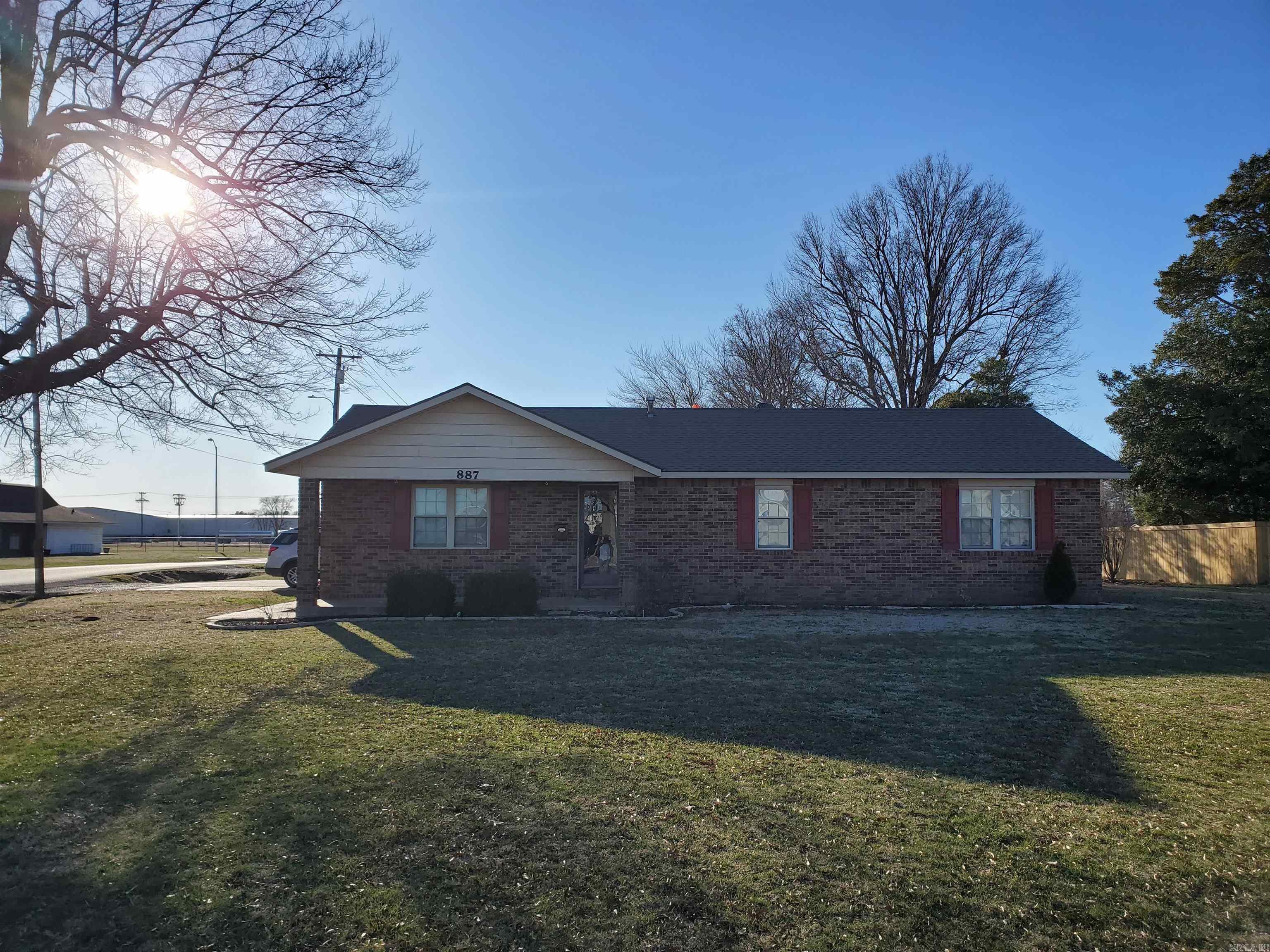 887 S Garfield  Piggott, AR