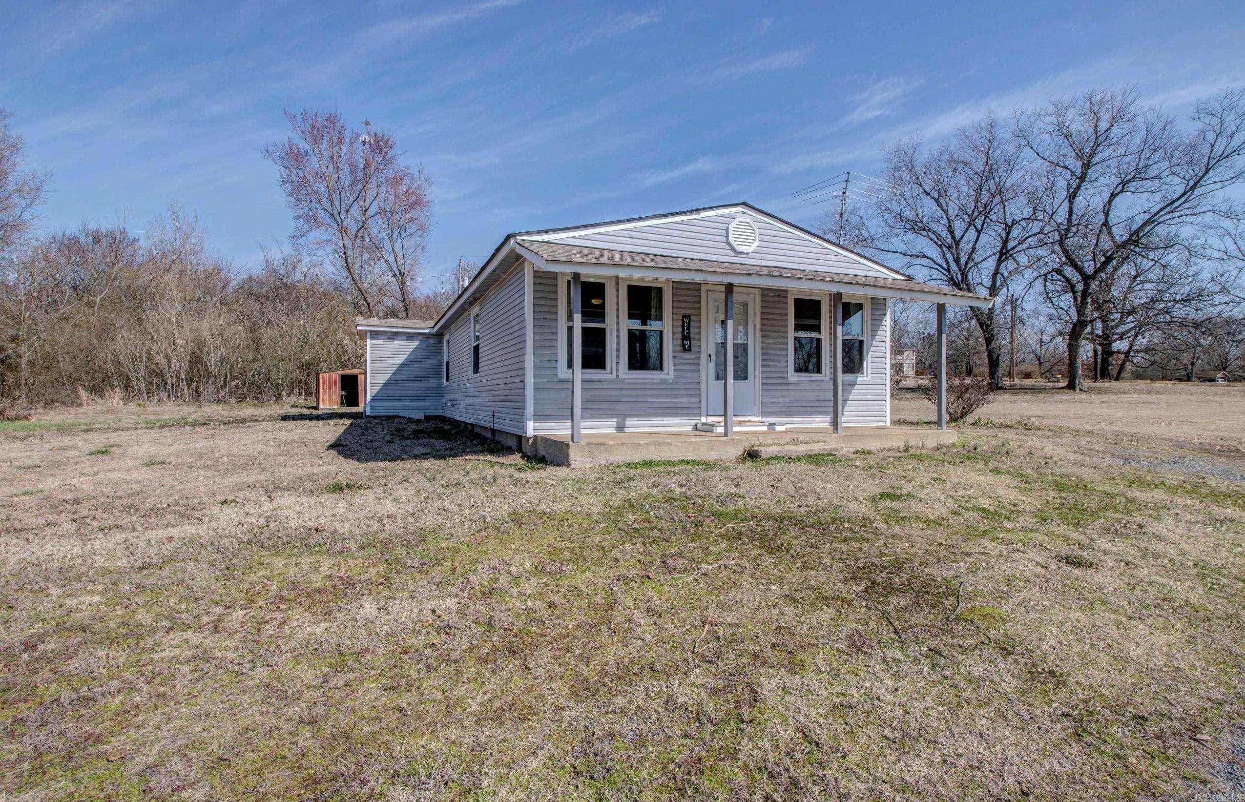 1612  Ridge Road  El Paso, AR