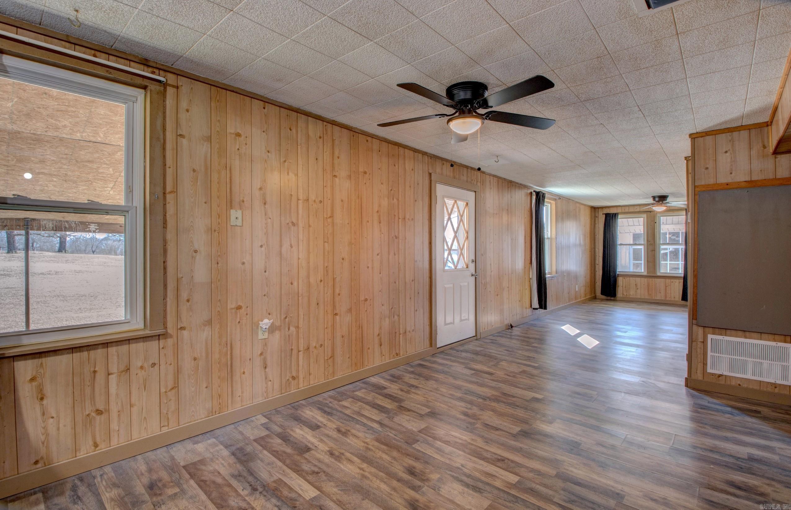 1612  Ridge Road  El Paso, AR
