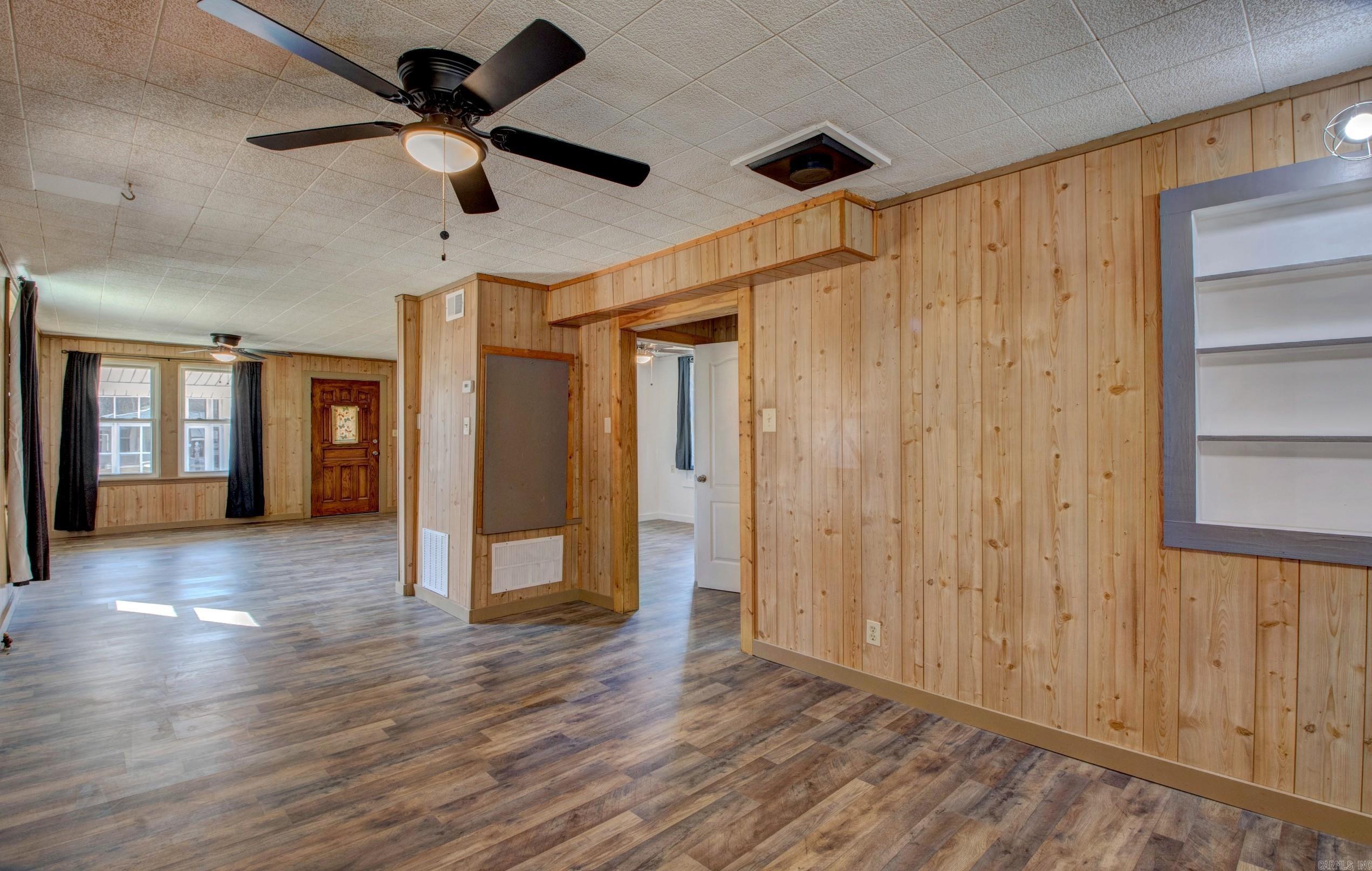 1612  Ridge Road  El Paso, AR