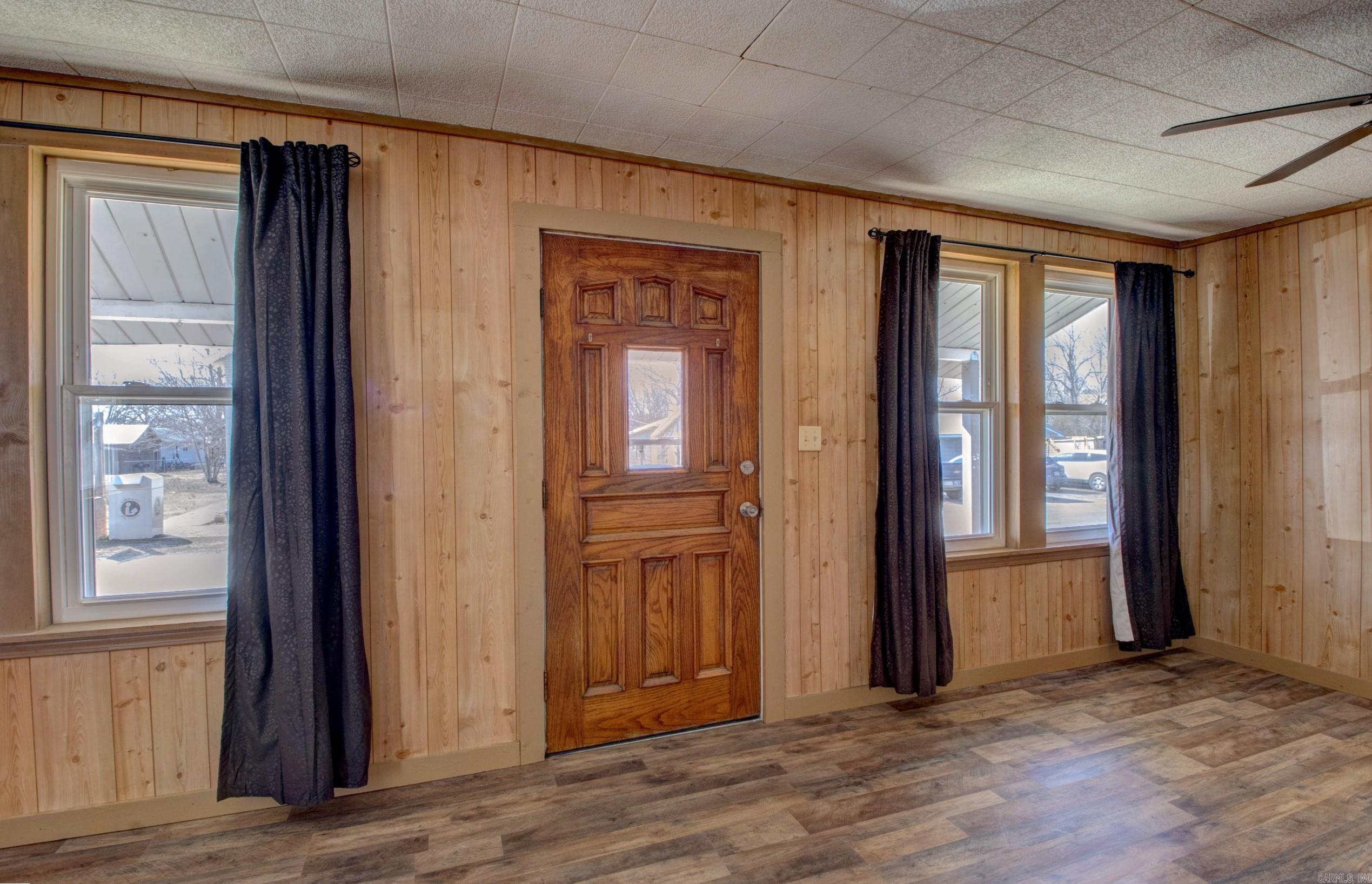 1612  Ridge Road  El Paso, AR