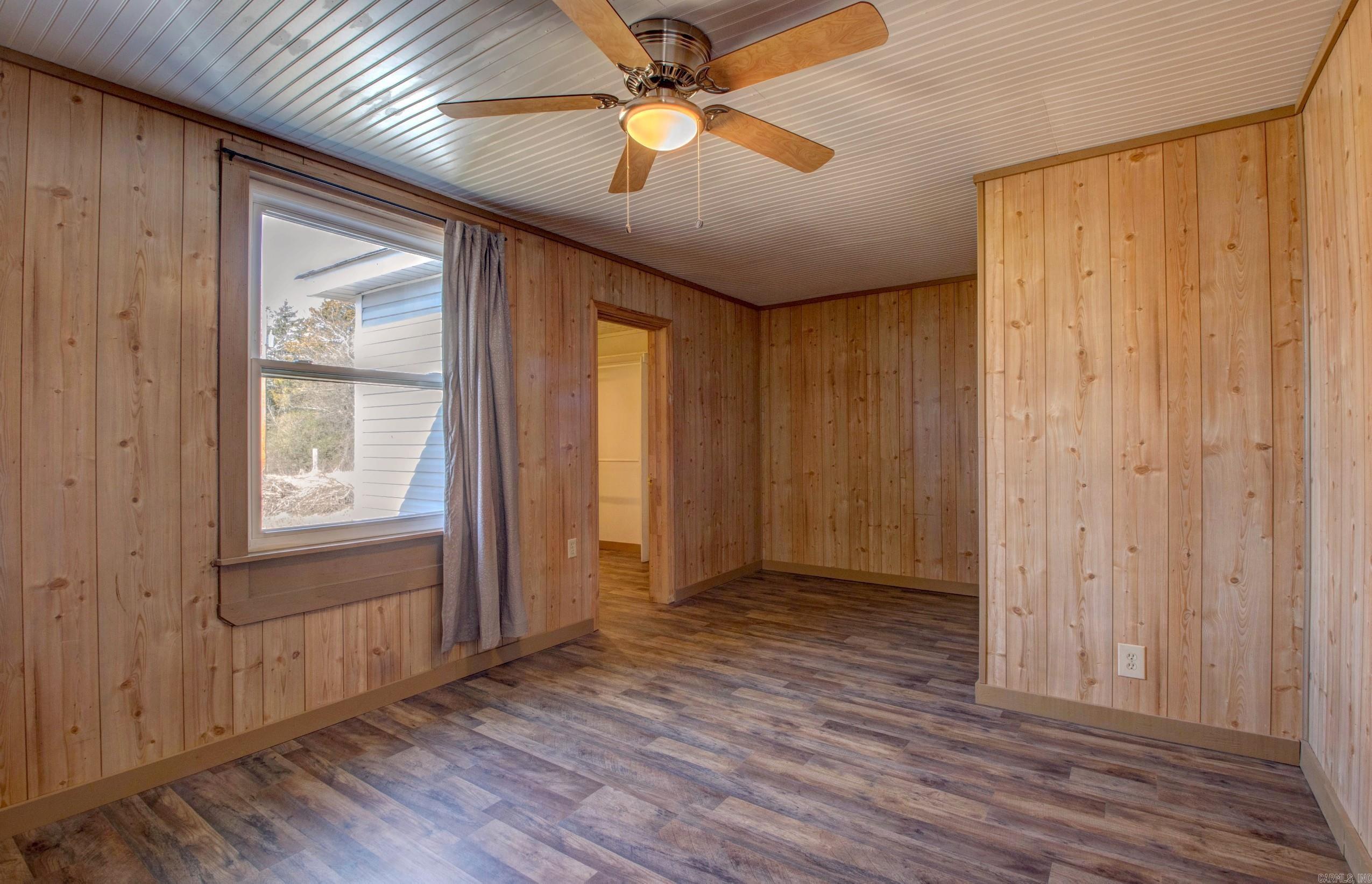 1612  Ridge Road  El Paso, AR