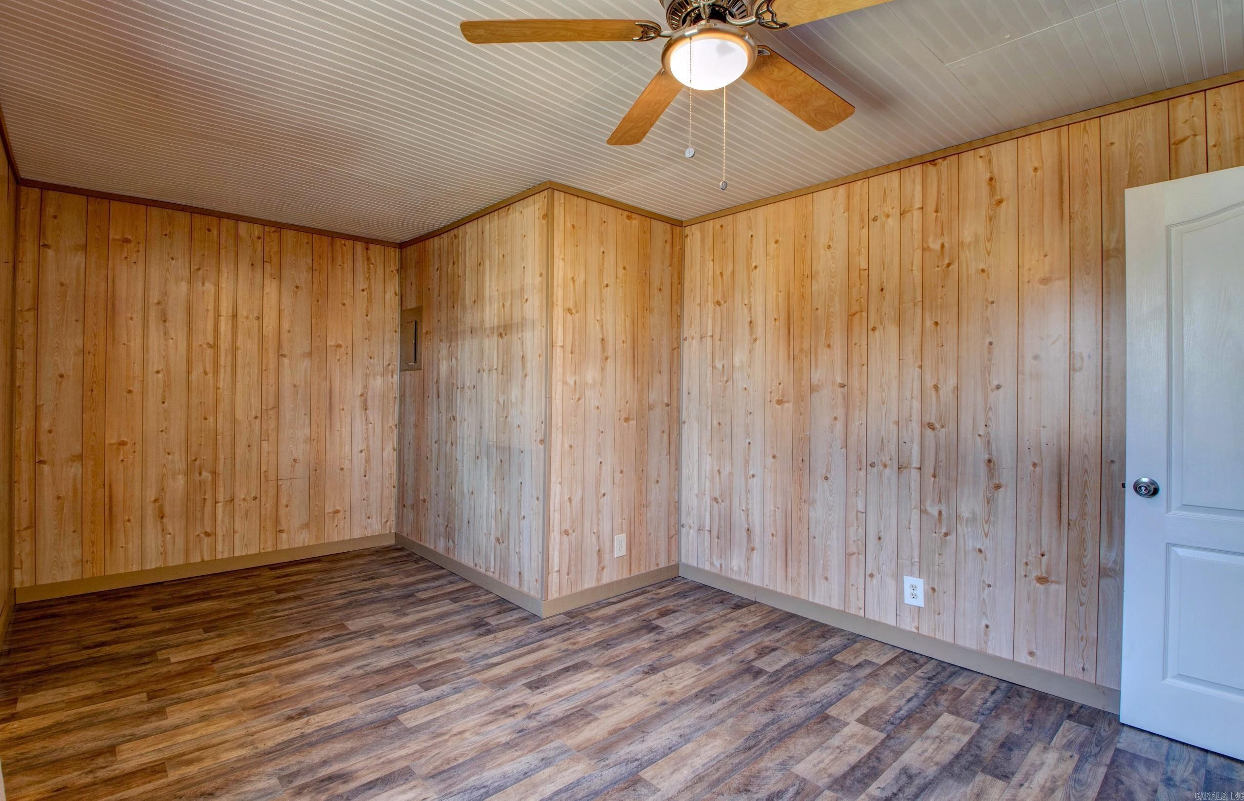 1612  Ridge Road  El Paso, AR
