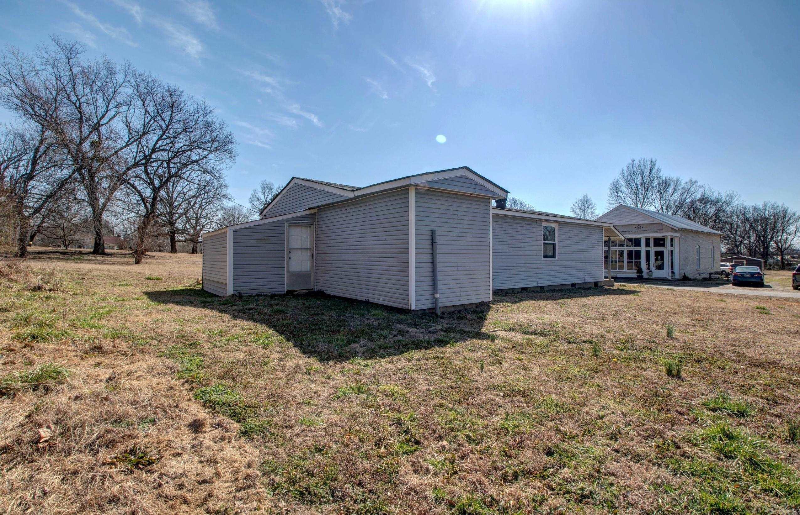 1612  Ridge Road  El Paso, AR