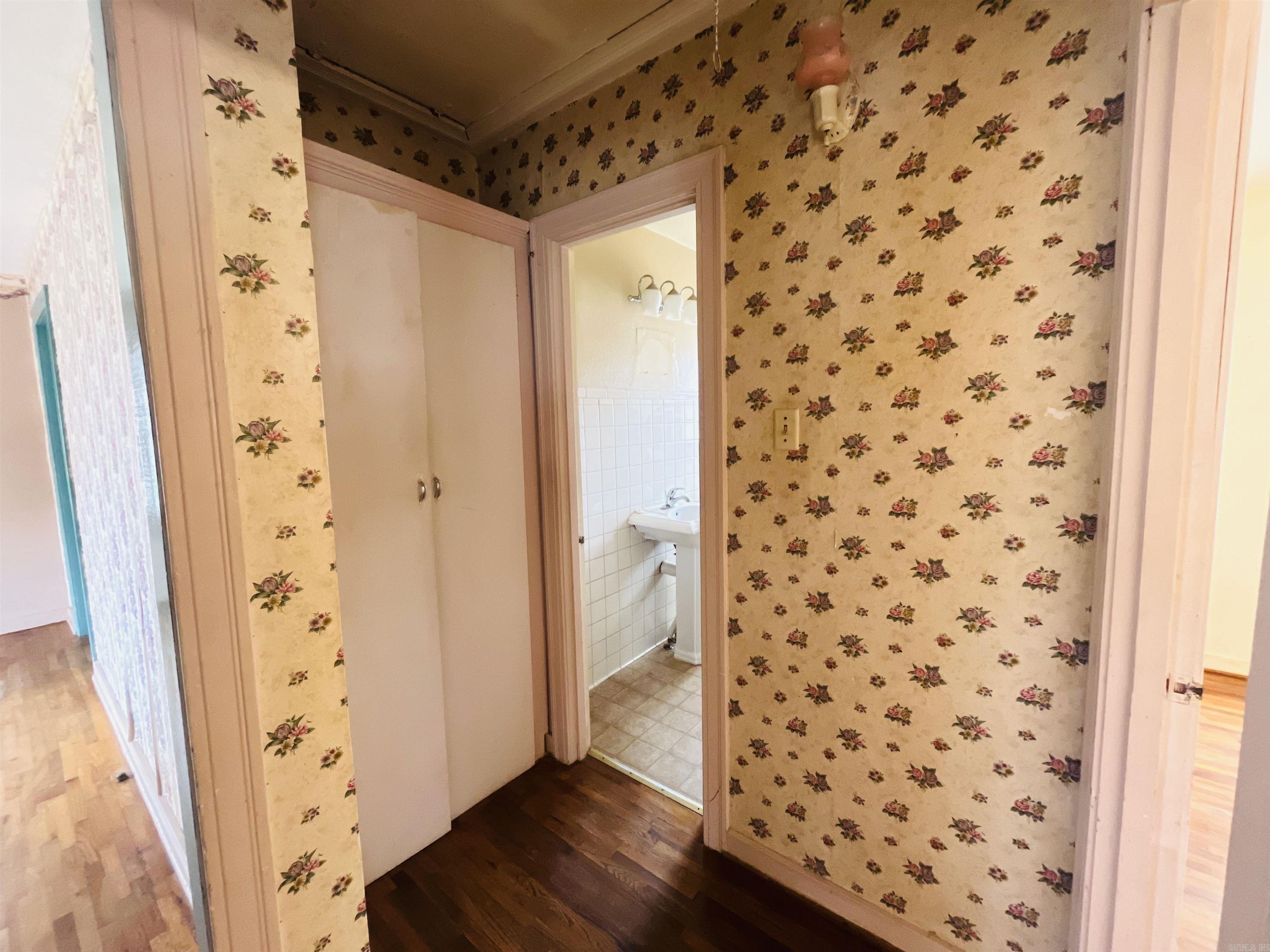 1310  McHenry  Malvern, AR