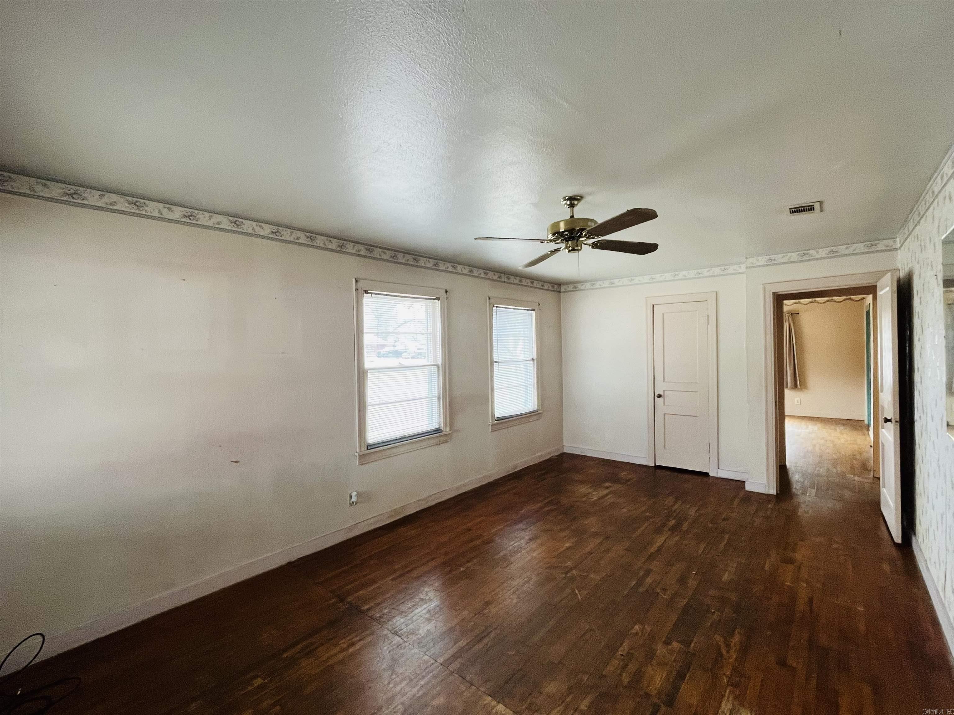1310  McHenry  Malvern, AR