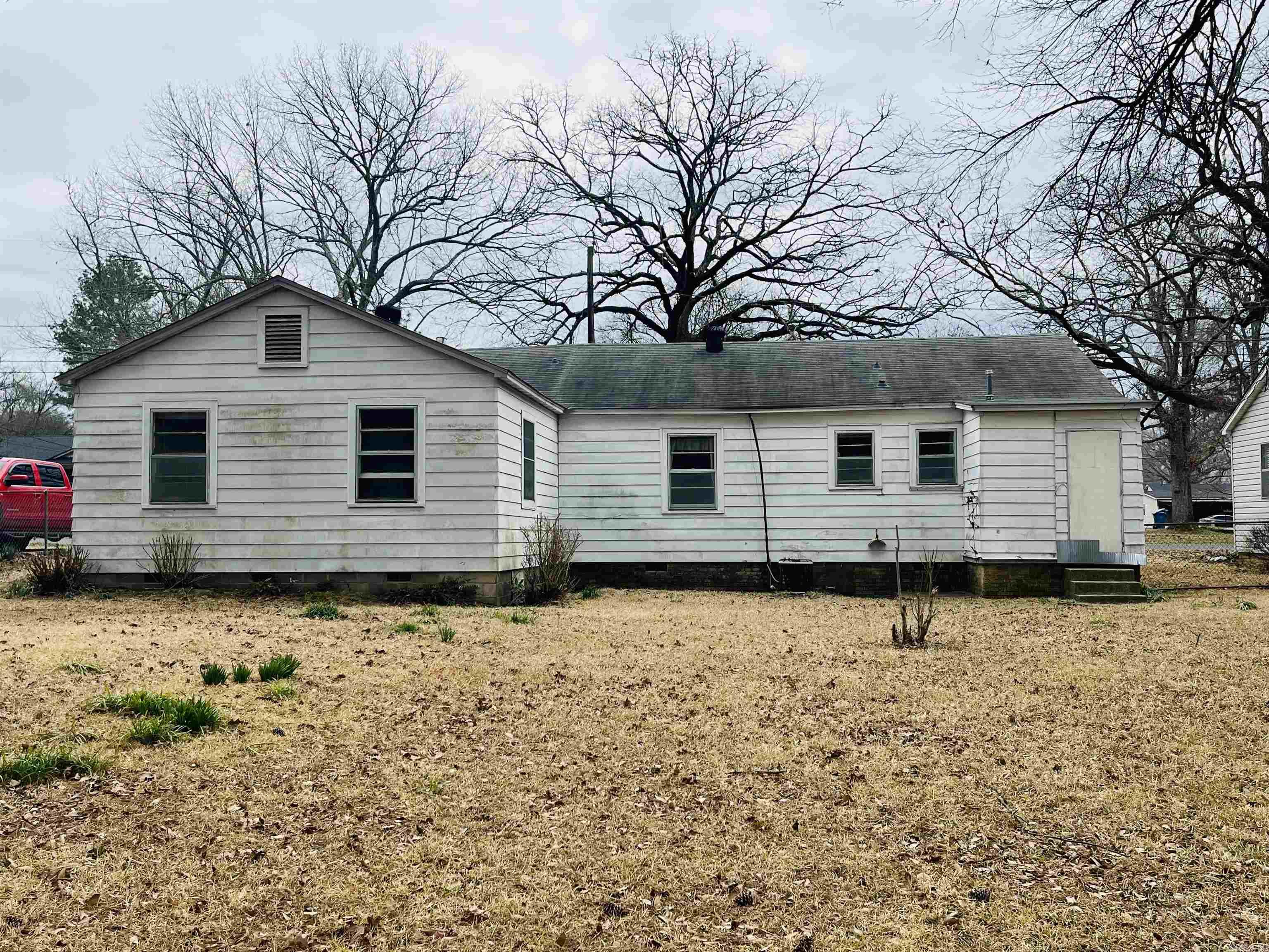 1310  McHenry  Malvern, AR