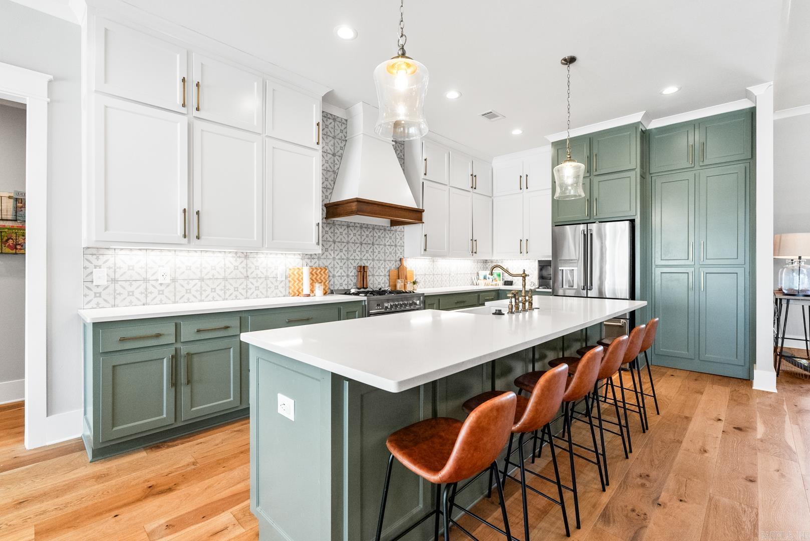 1675  Lainey  Conway, AR