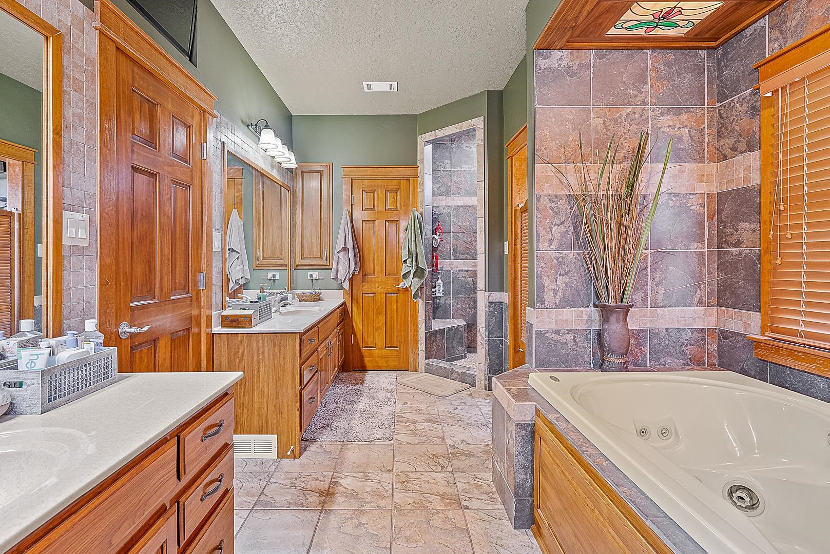 4515  Peachtree  Jonesboro, AR