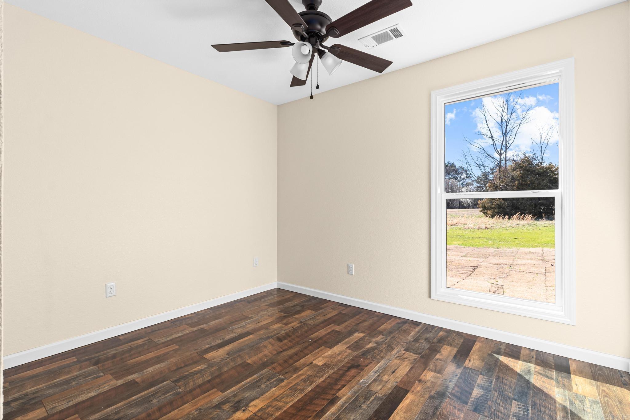 137 Raymond Drive Paragould, AR 72450
