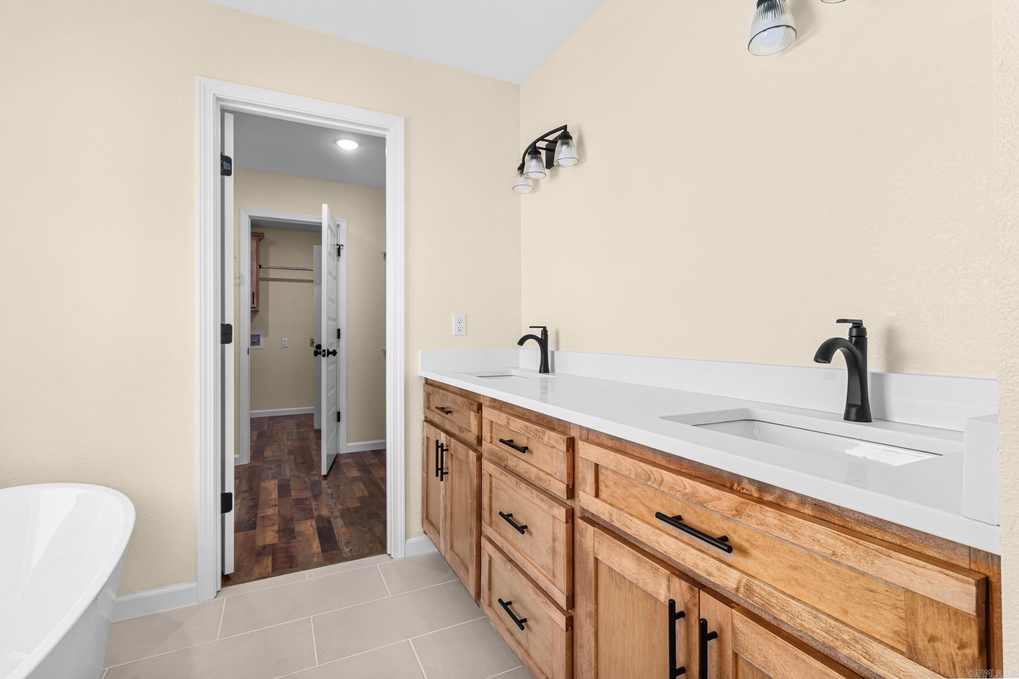137 Raymond Drive Paragould, AR 72450