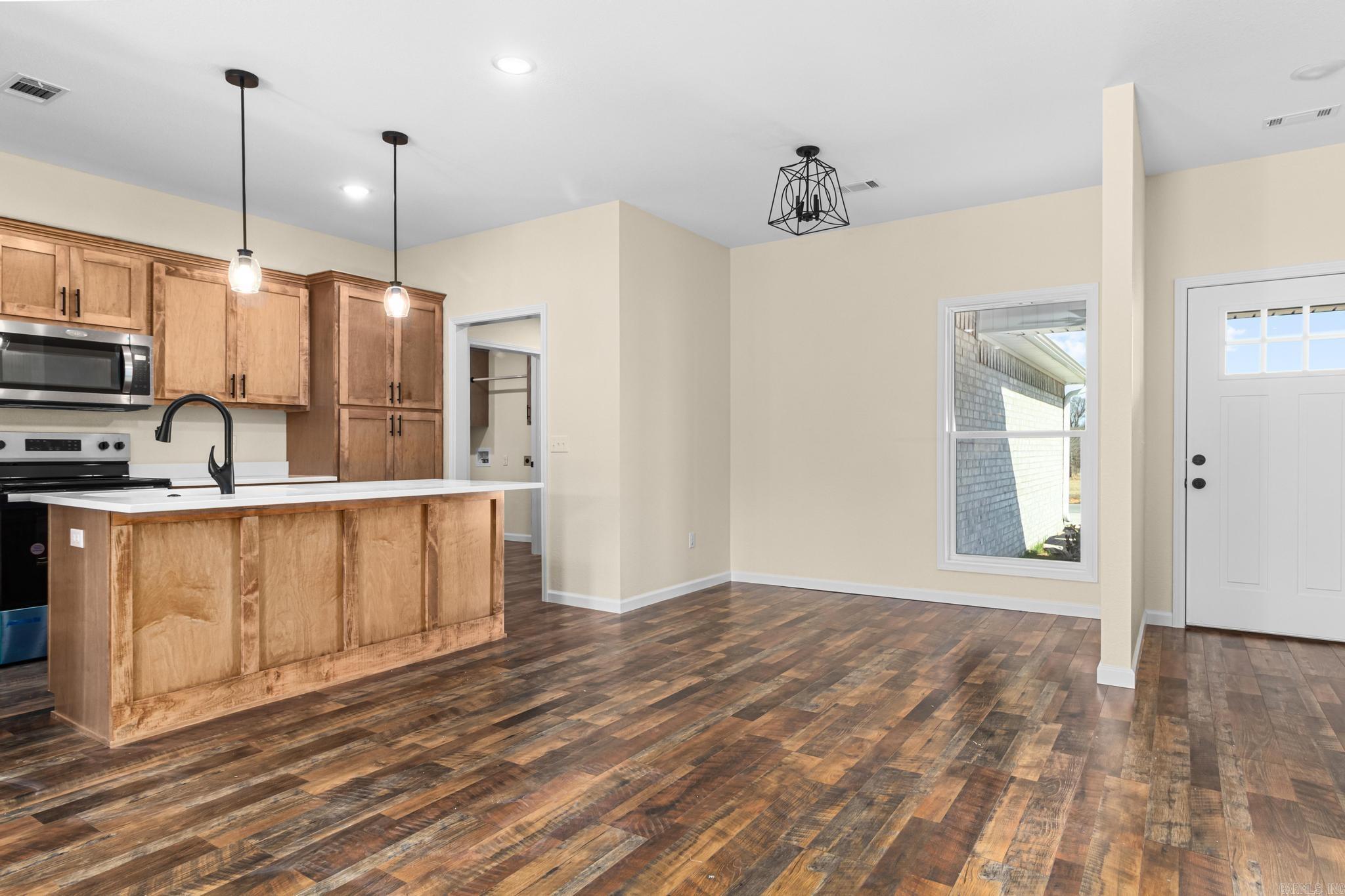 137 Raymond Drive Paragould, AR 72450