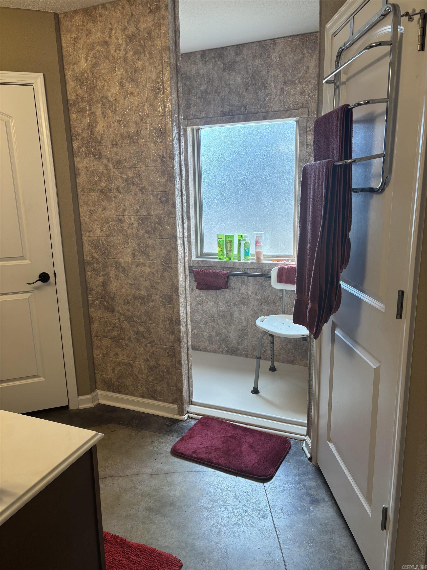 221  Iris  Haskell, AR