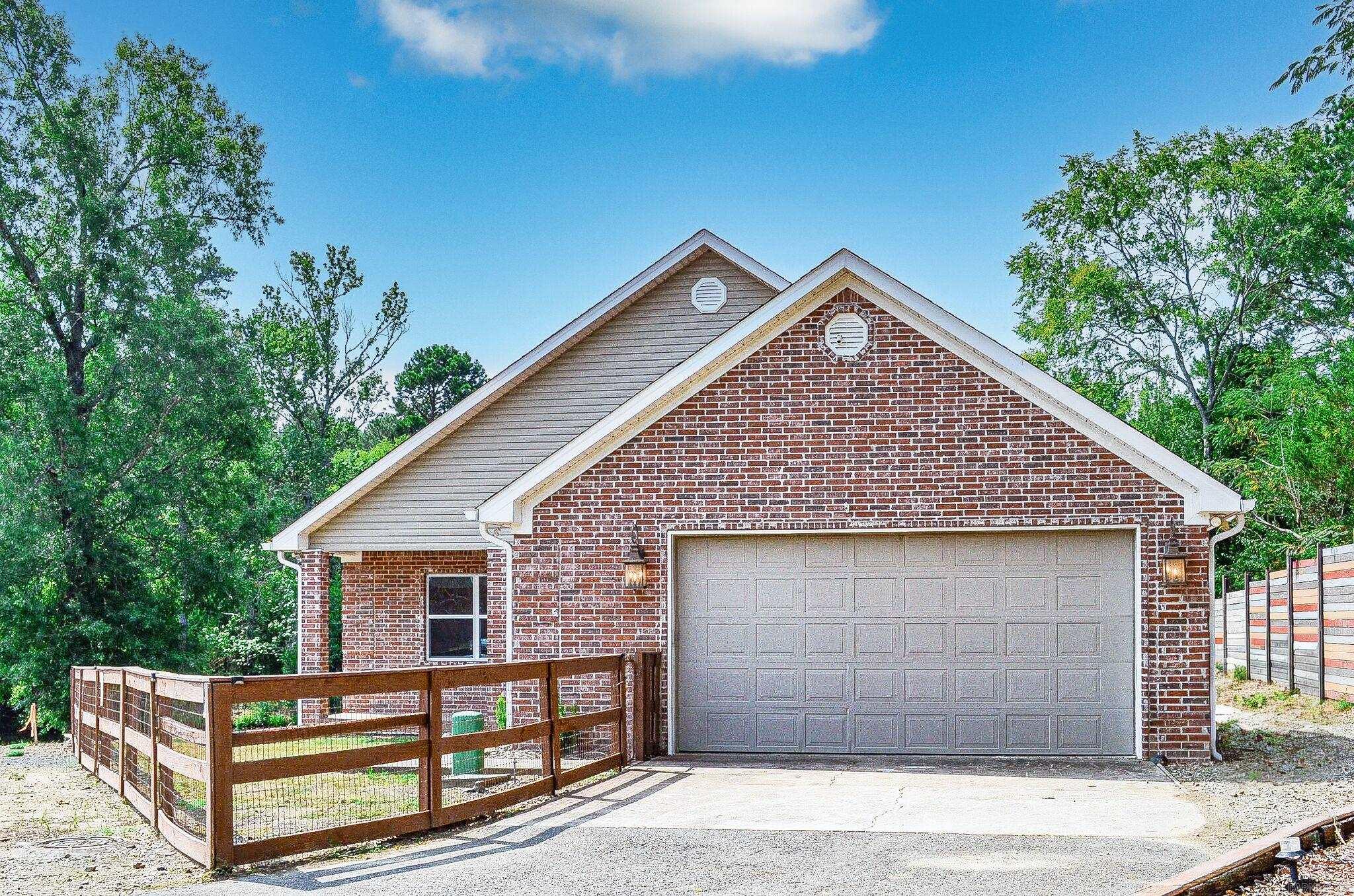 127  Brooke Moor  Hot Springs, AR