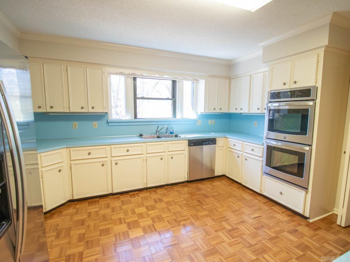 7  Pine Tree  North Little Rock, AR