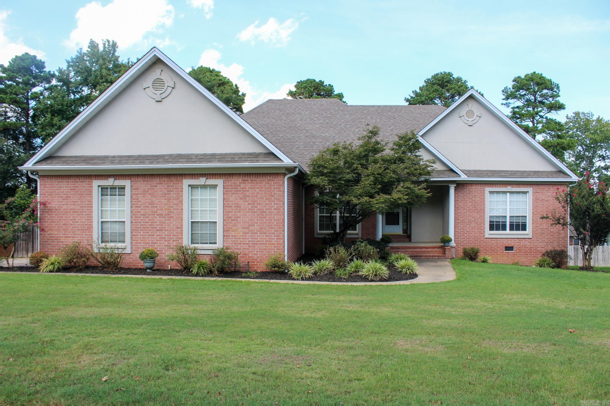 706 Pin Oak Drive