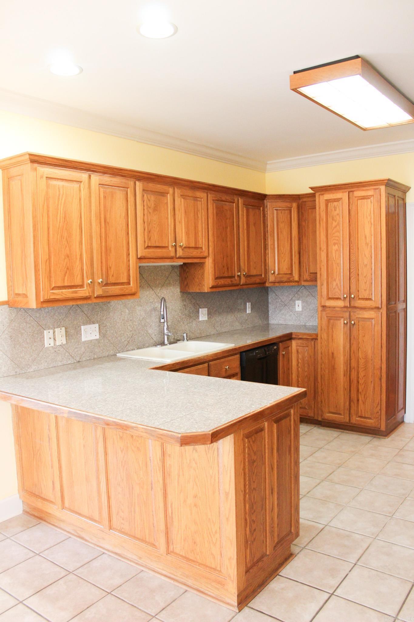 706  Pin Oak  Searcy, AR