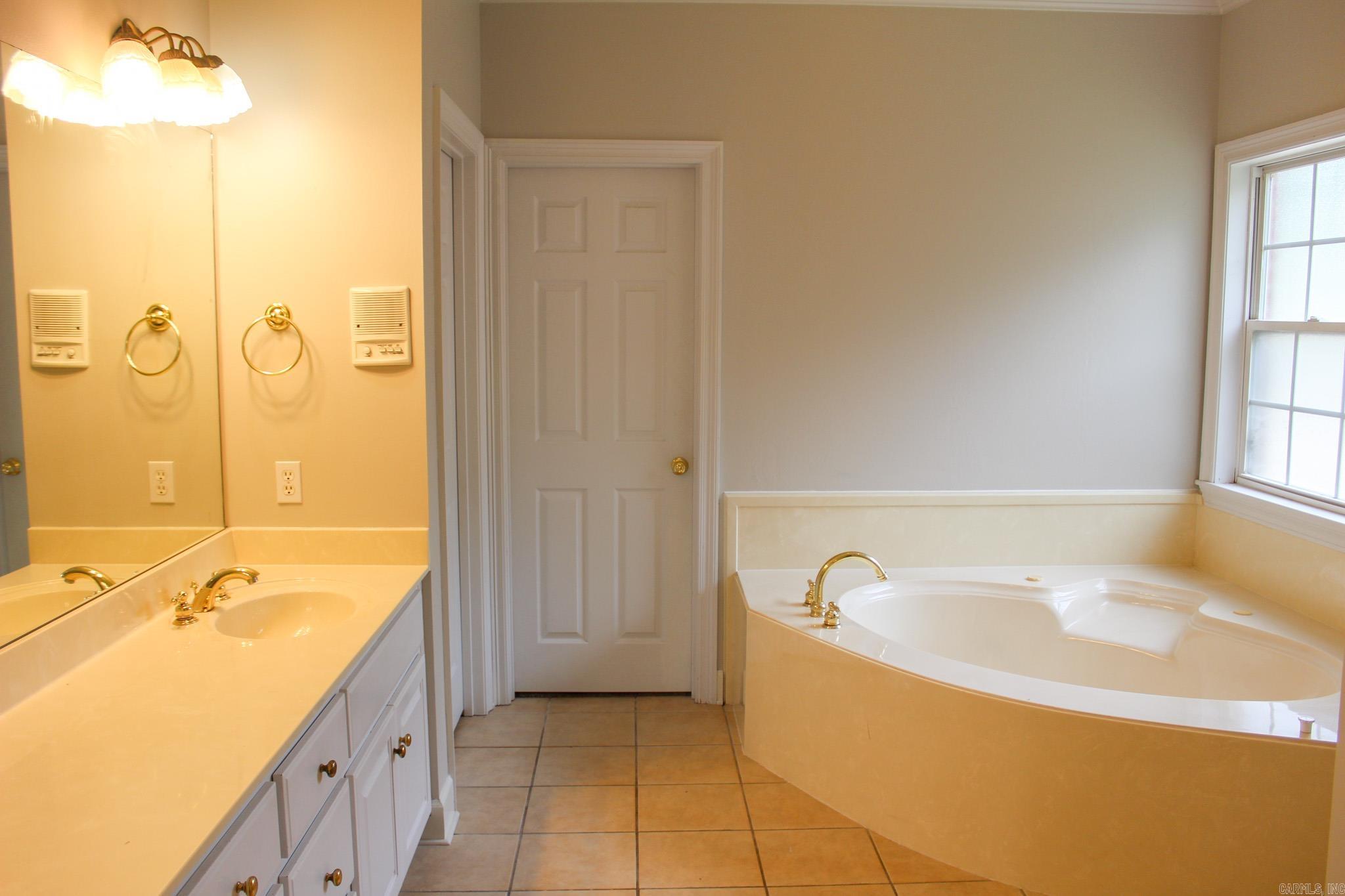 706 Pin Oak  Searcy, AR
